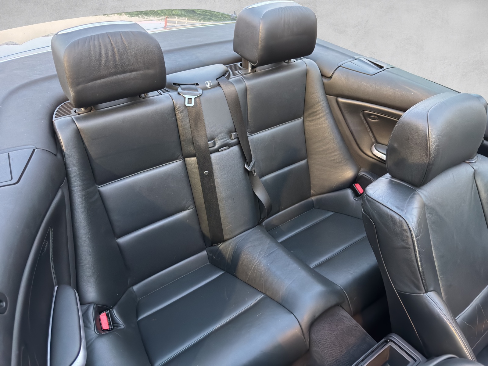 BMW 330Ci Cabriolet-image-16