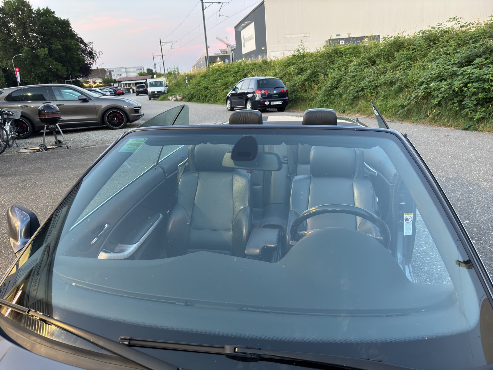 BMW 330Ci Cabriolet-image-21