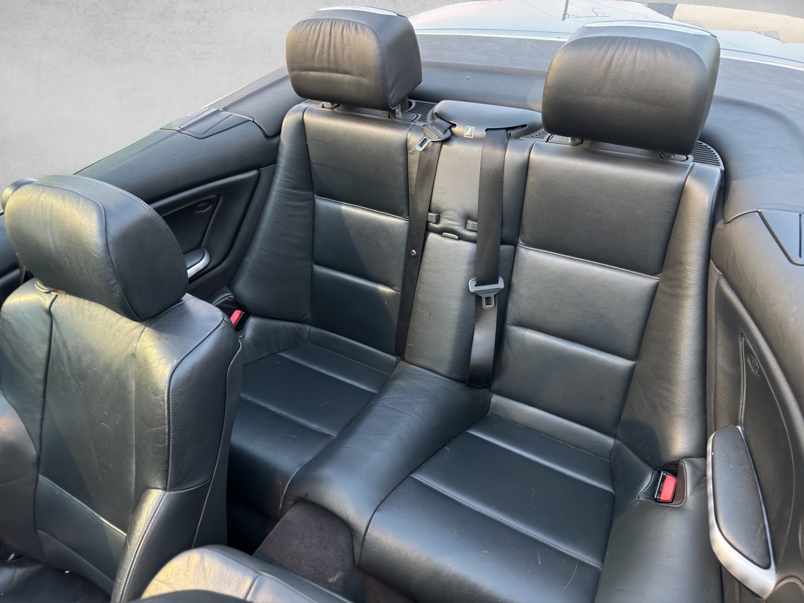 BMW 330Ci Cabriolet-image-11