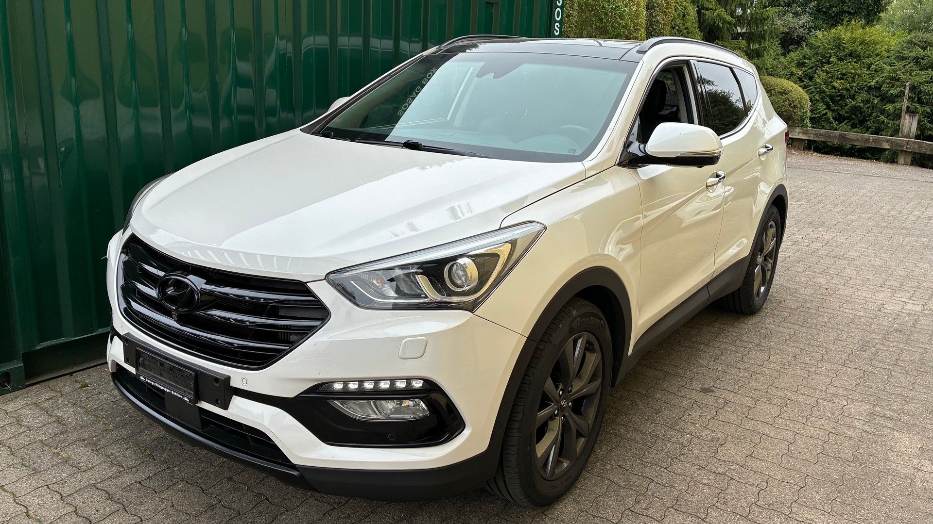 HYUNDAI 2.2 CRDi Vertex 7P-image-1