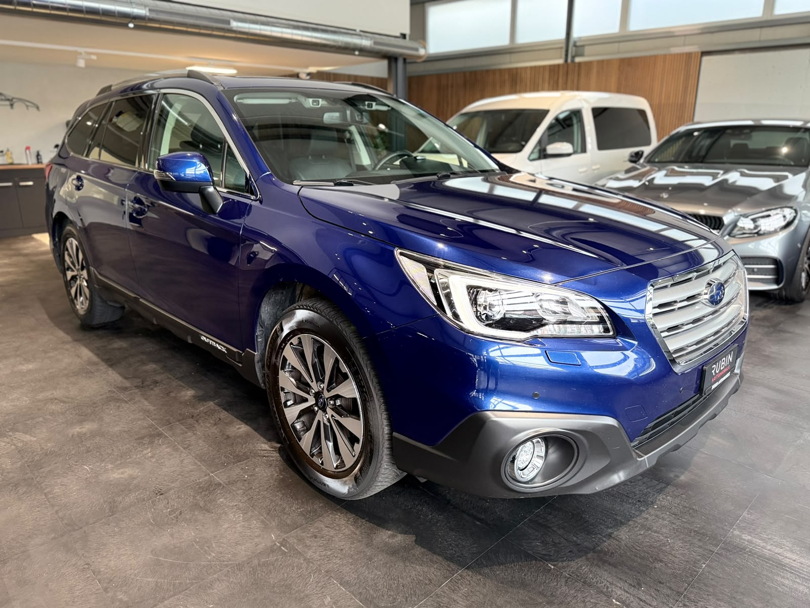 SUBARU Outback 2.0D Luxury AWD Lineartronic-image-5