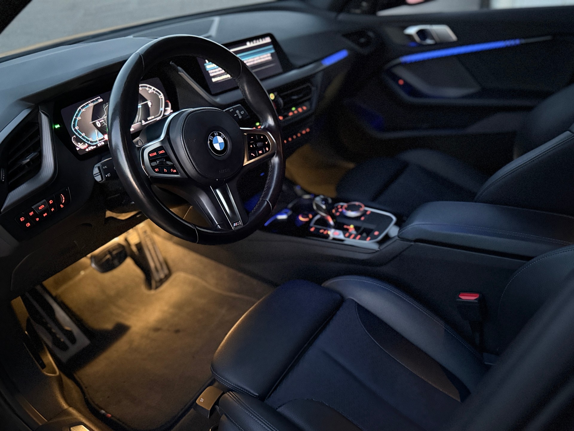 BMW 118i M Sport-image-4