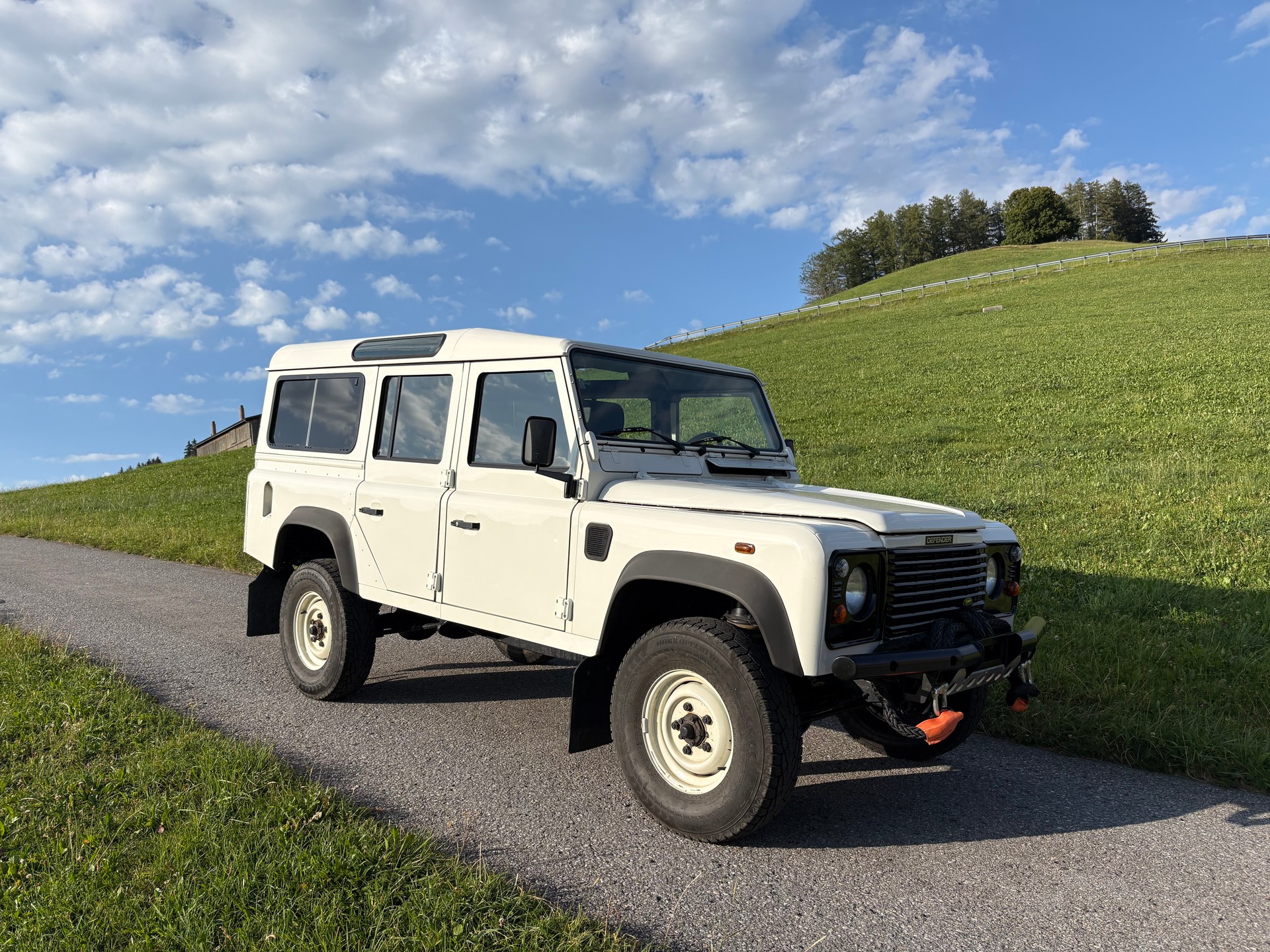 LAND ROVER 2.5 Tdi SW-image-1
