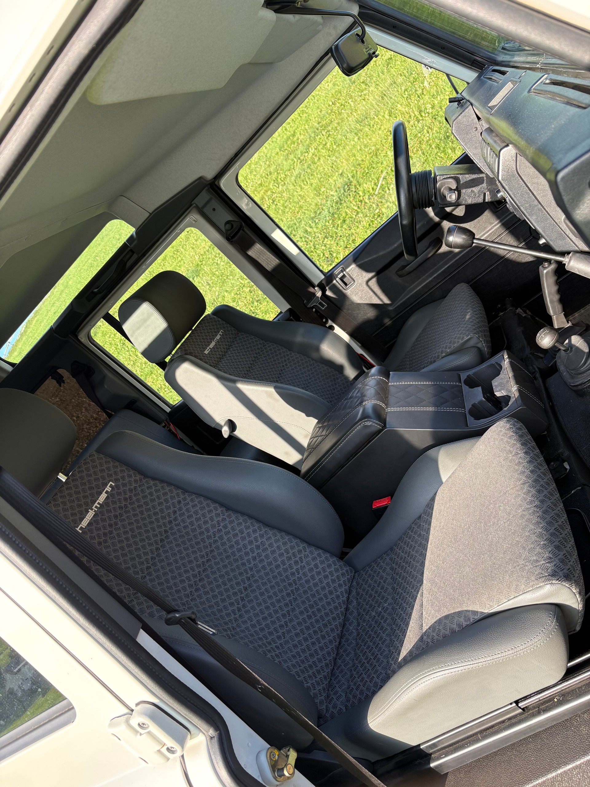 LAND ROVER 2.5 Tdi SW-image-2