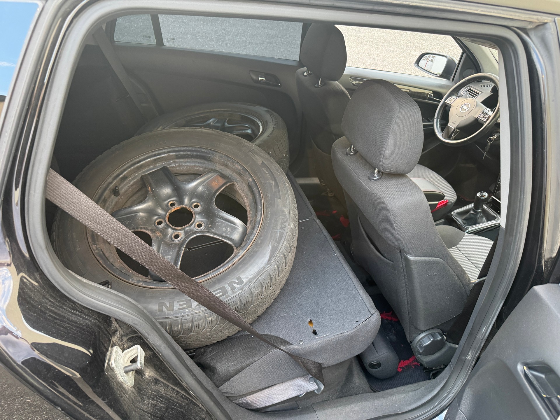 OPEL Astra Caravan 1.6i 16V-image-9