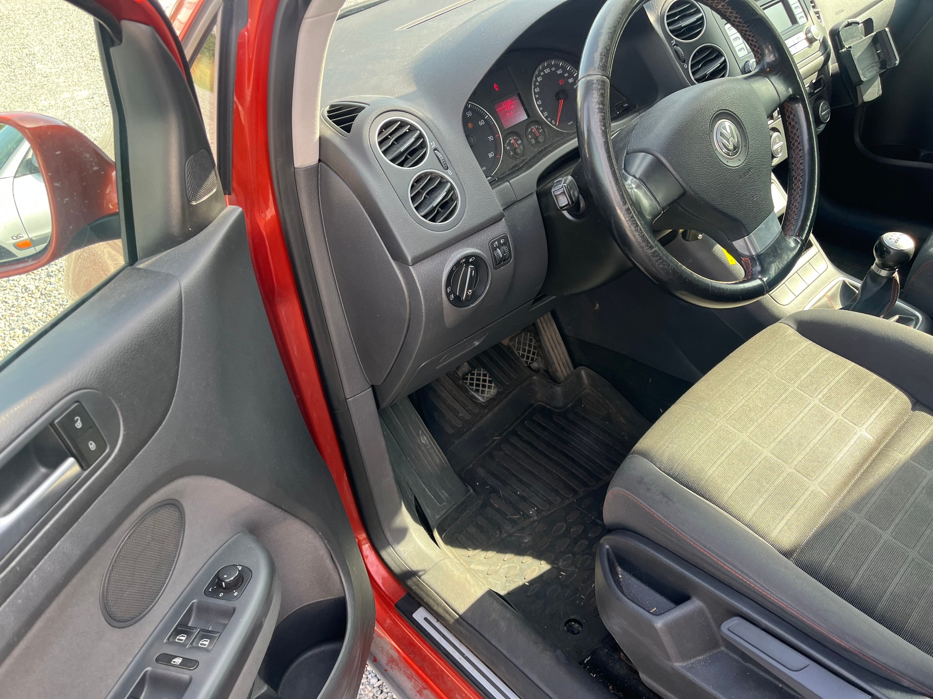 VW Golf Plus 1.6 Trendline-image-10