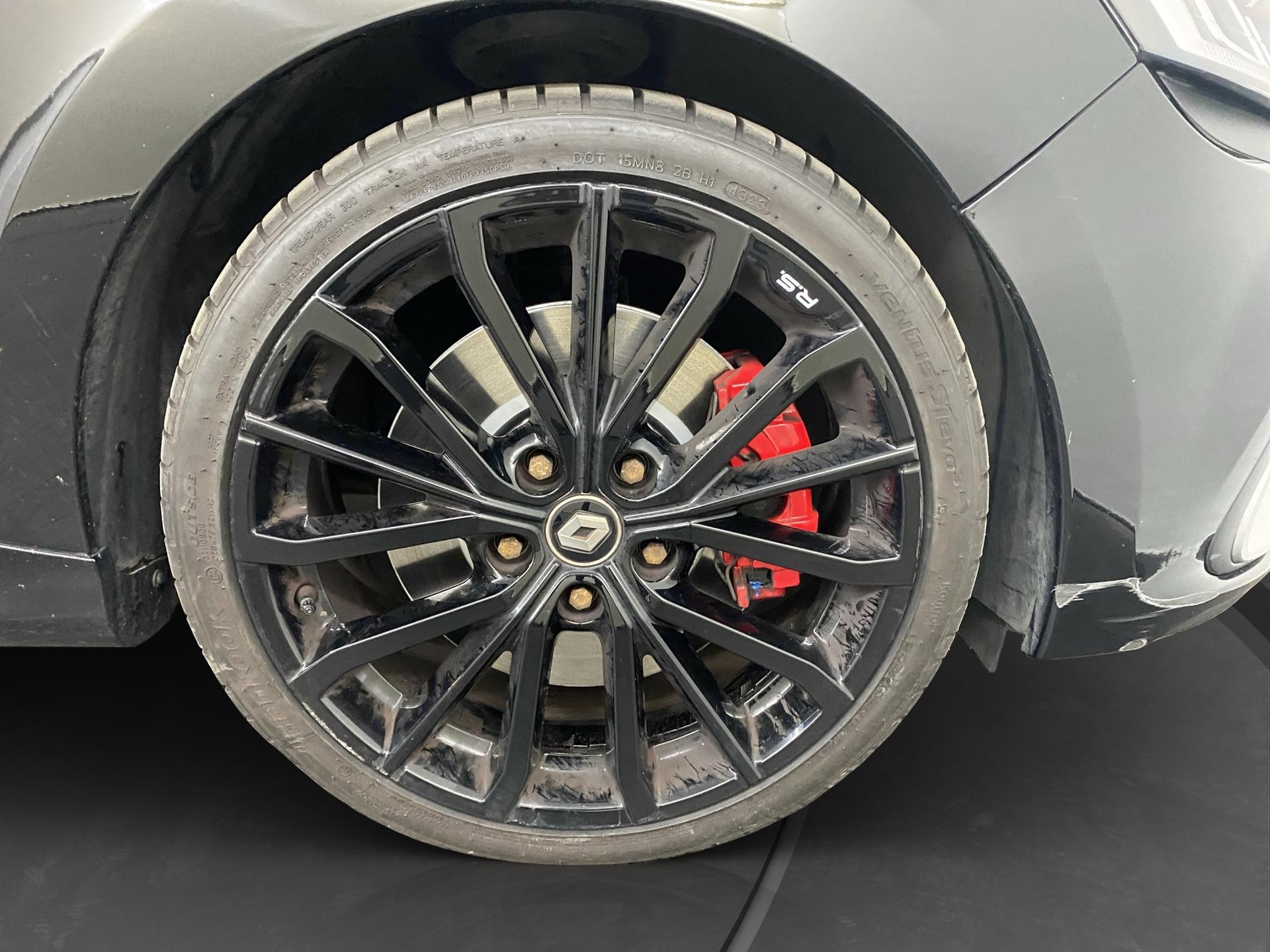 RENAULT Clio 1.6 T RS 220 Trophy EDC-image-26