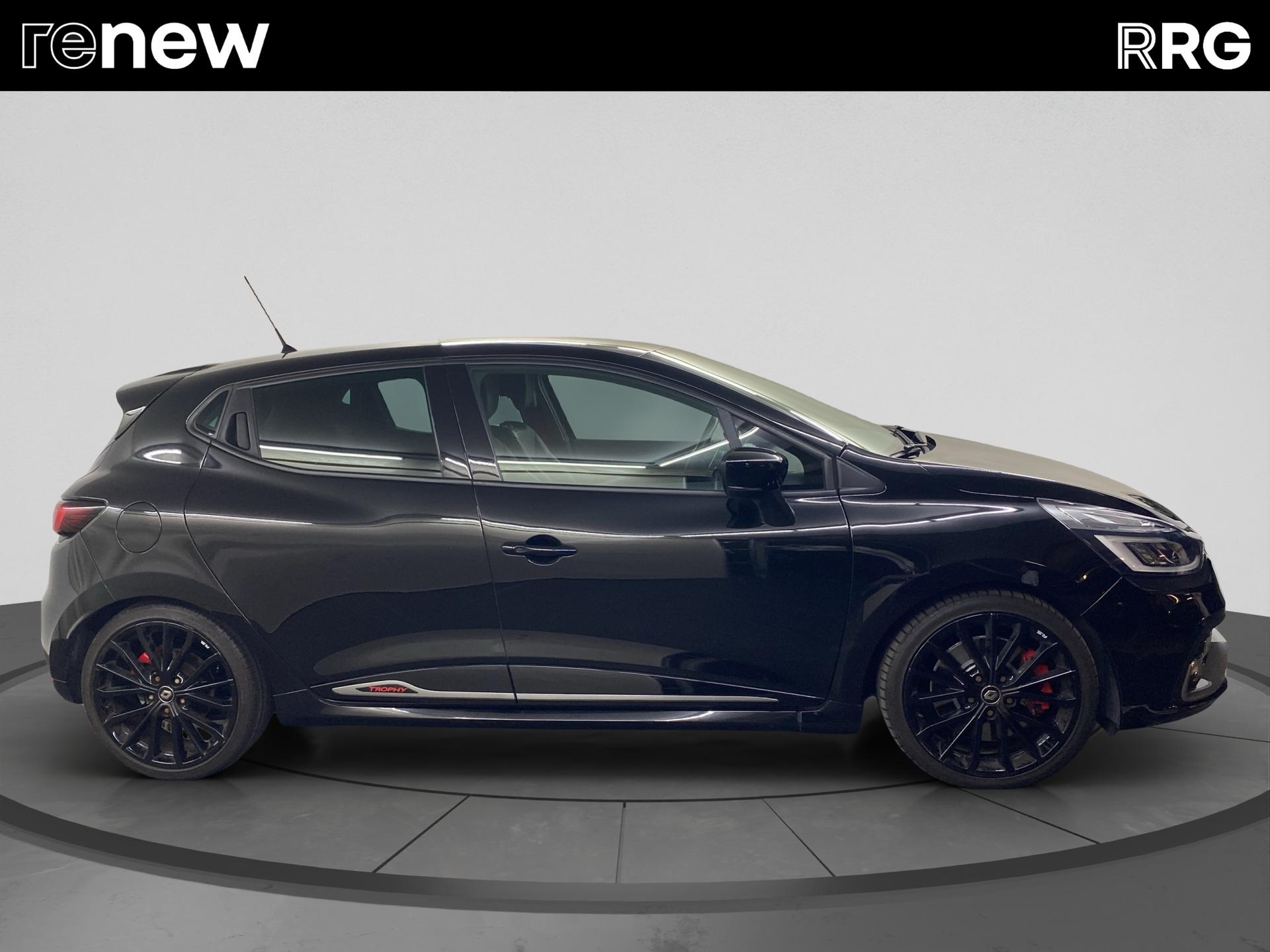 RENAULT Clio 1.6 T RS 220 Trophy EDC-image-4