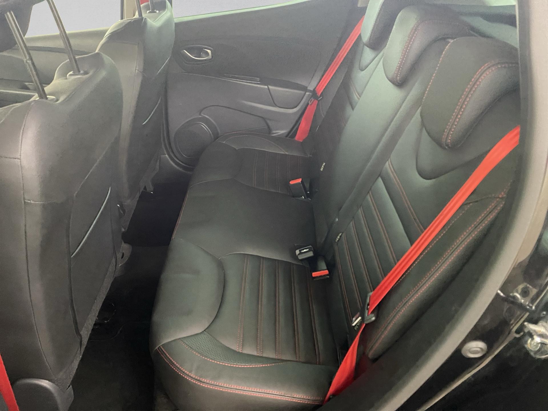 RENAULT Clio 1.6 T RS 220 Trophy EDC-image-14