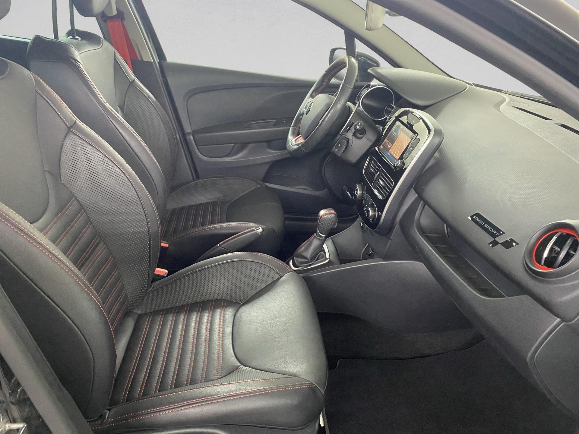 RENAULT Clio 1.6 T RS 220 Trophy EDC-image-15