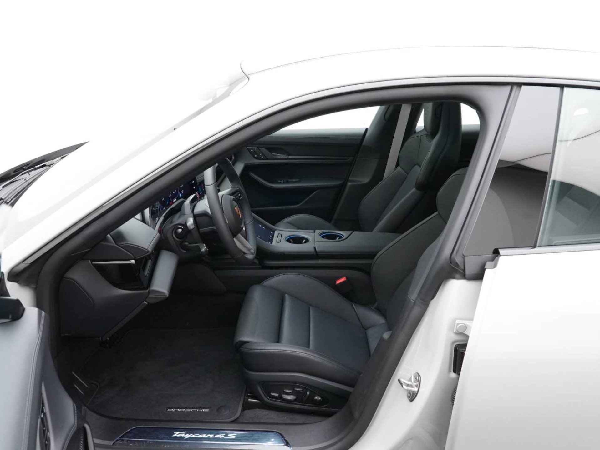 PORSCHE Taycan 4S Black Edition-image-4