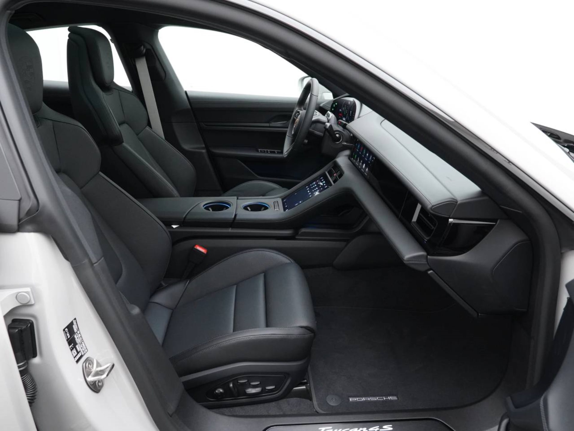 PORSCHE Taycan 4S Black Edition-image-25