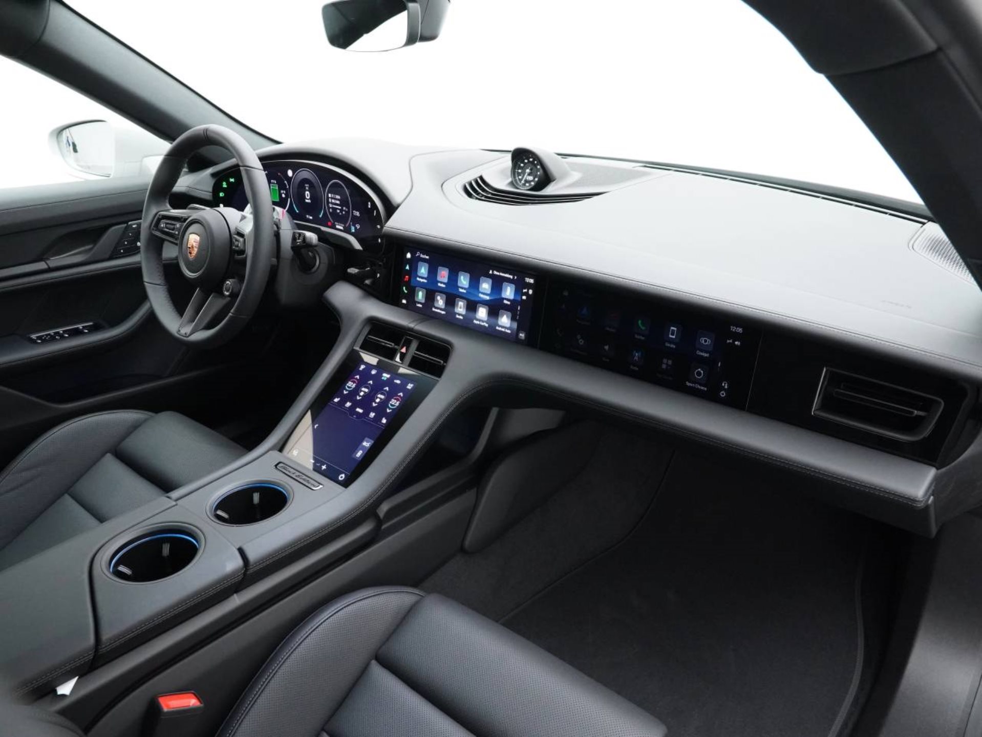 PORSCHE Taycan 4S Black Edition-image-24