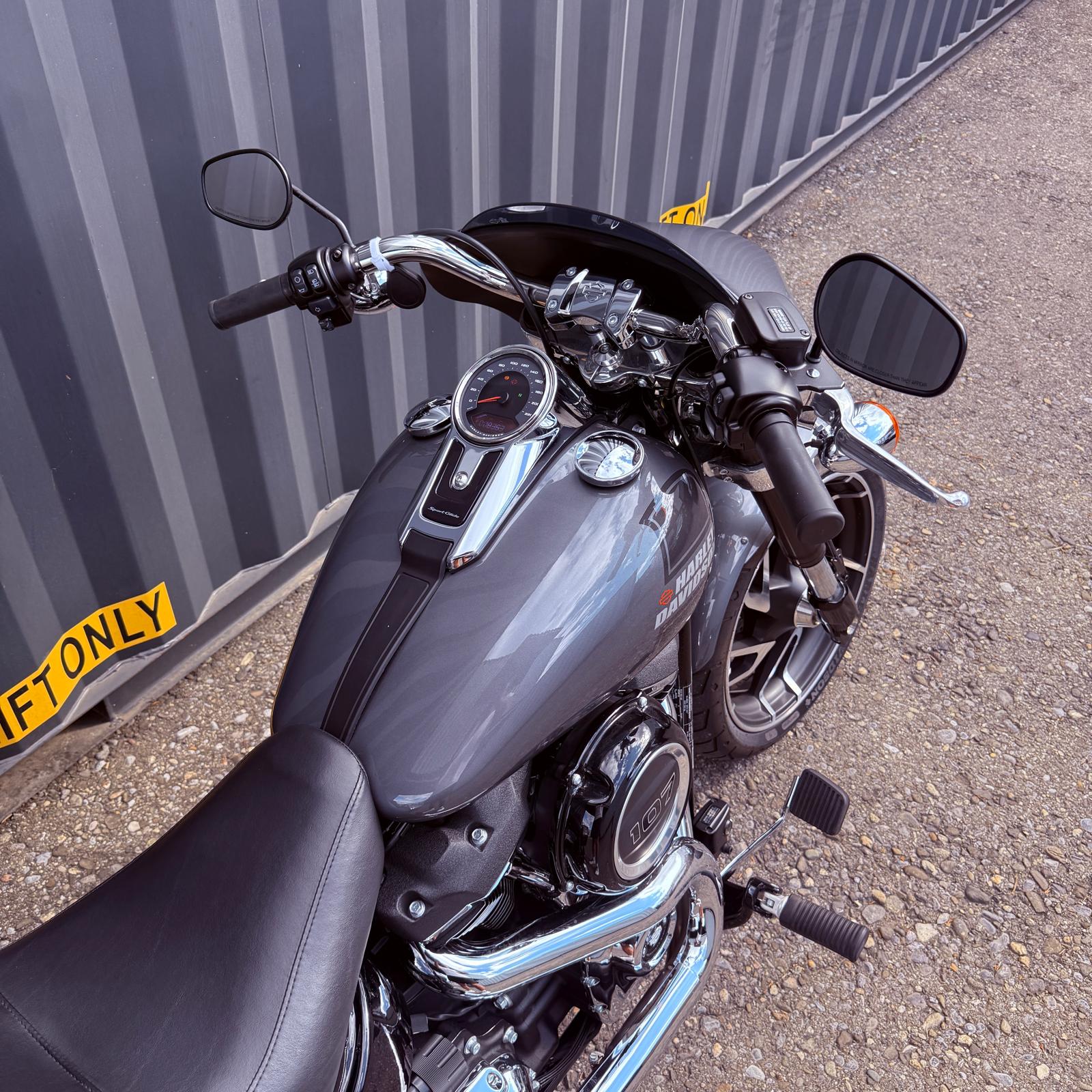 HARLEY-DAVIDSON FLSB Sport Glide Deluxe 107-image-9