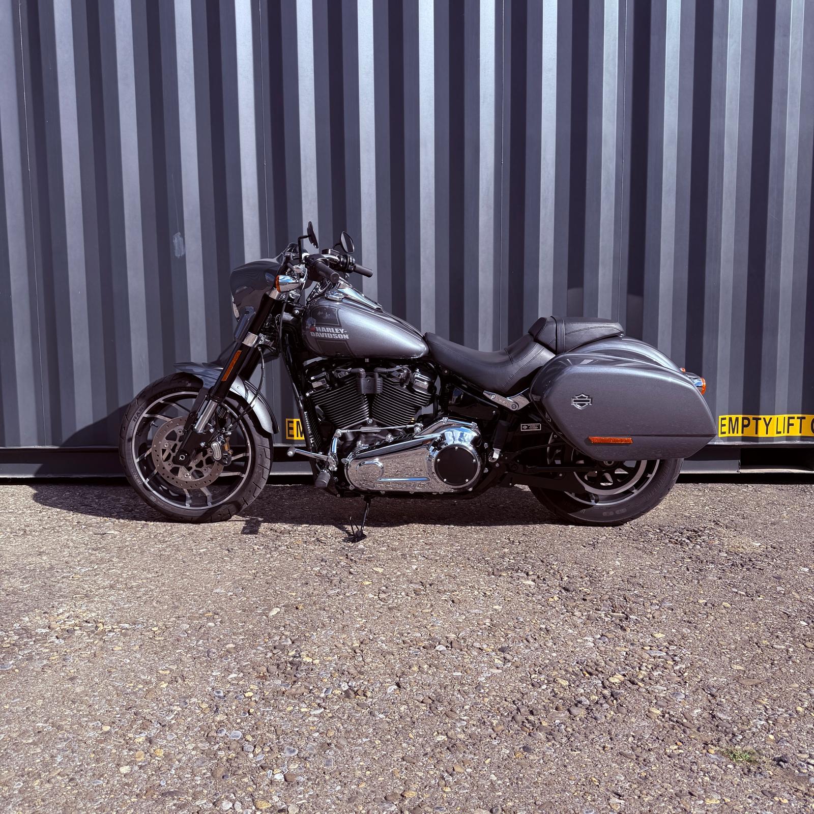 HARLEY-DAVIDSON FLSB Sport Glide Deluxe 107-showroom-element-1