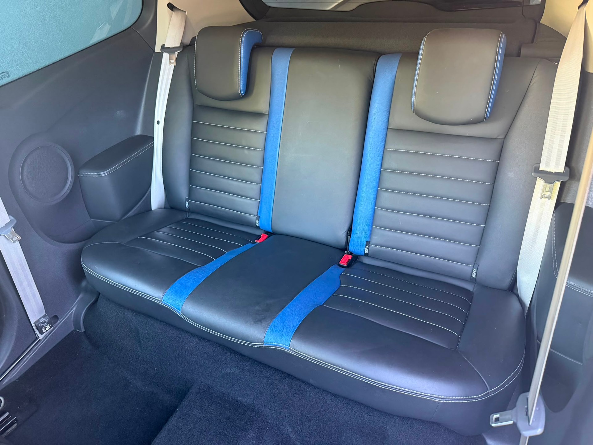 RENAULT Clio 2.0 16V RS Gordini CH N°817-image-11