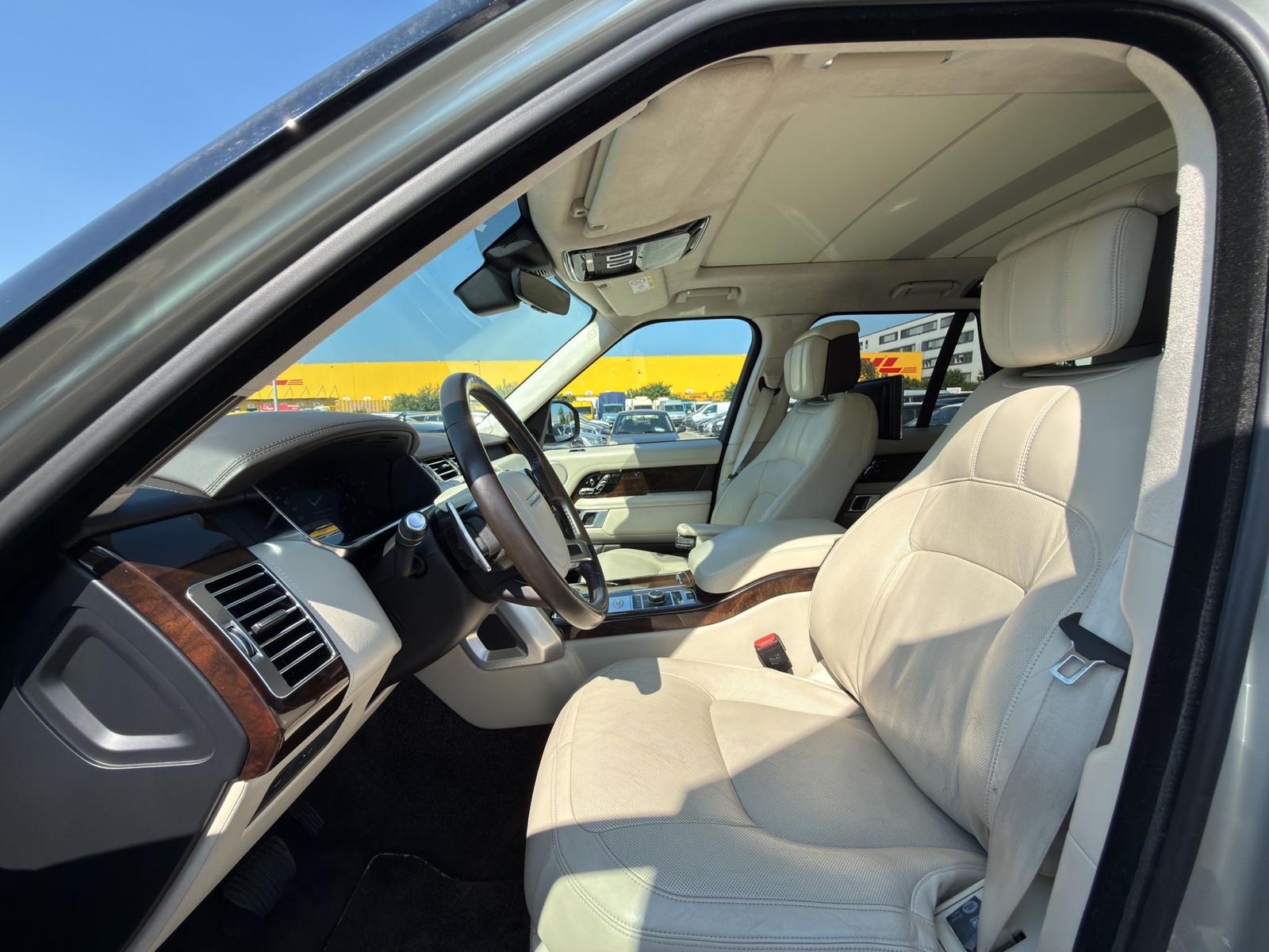 LAND ROVER Range Rover 3.0 V6 SC Autobiography-image-8