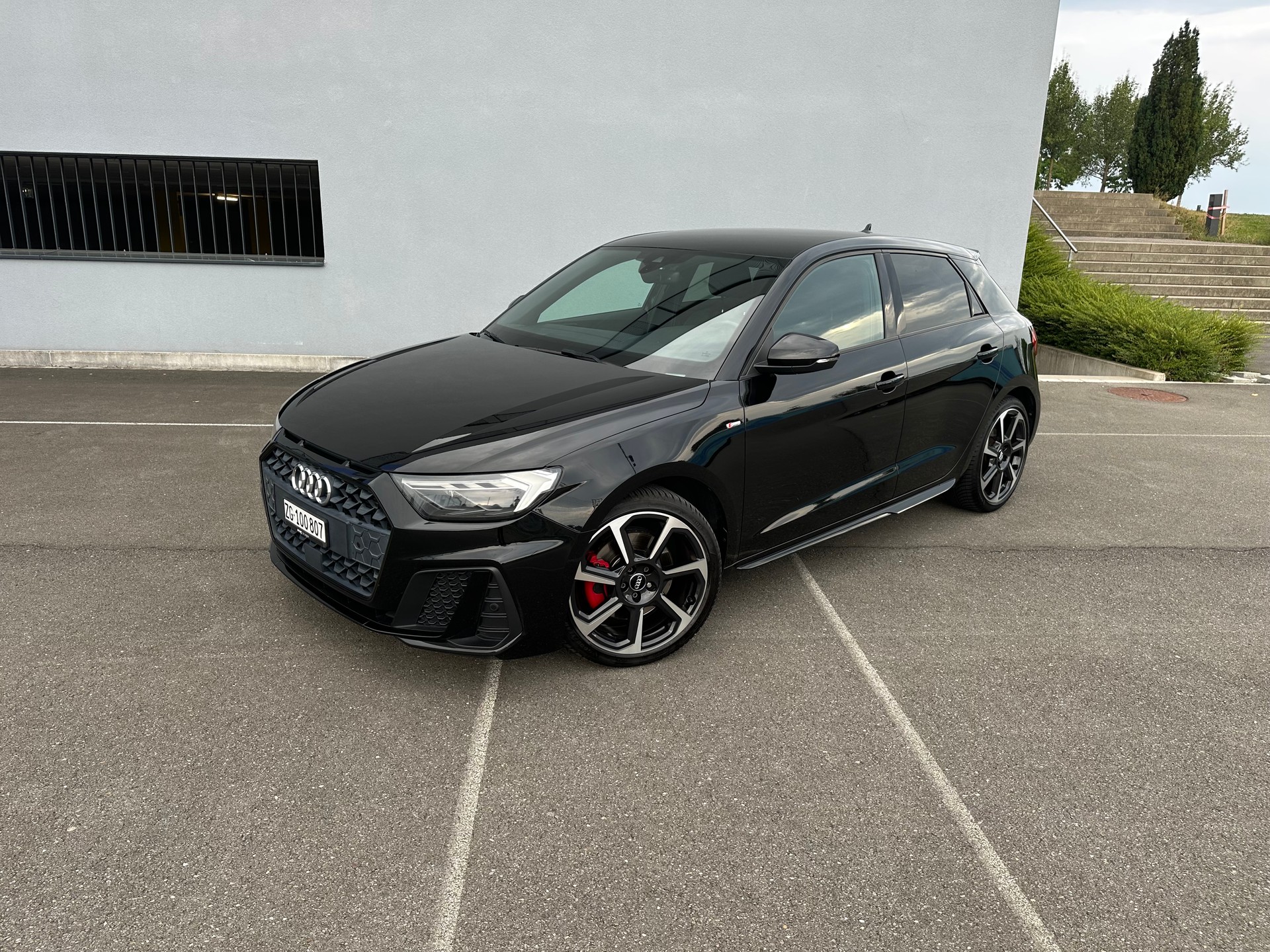AUDI 1.5 35 TFSI S Line S-Tronic-image-0