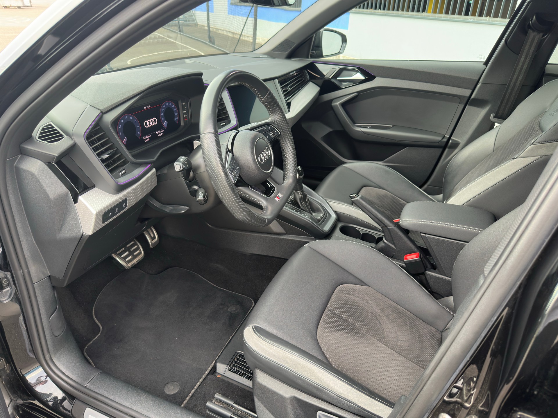 AUDI 1.5 35 TFSI S Line S-Tronic-image-5