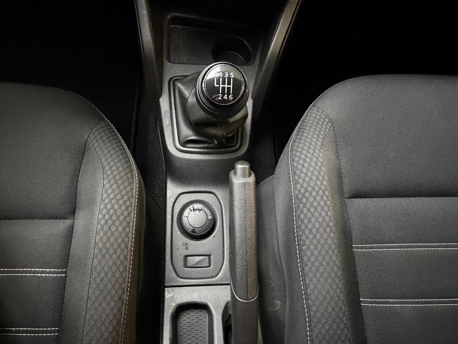 DACIA Duster TCe 150 Journey 4x4-image-11