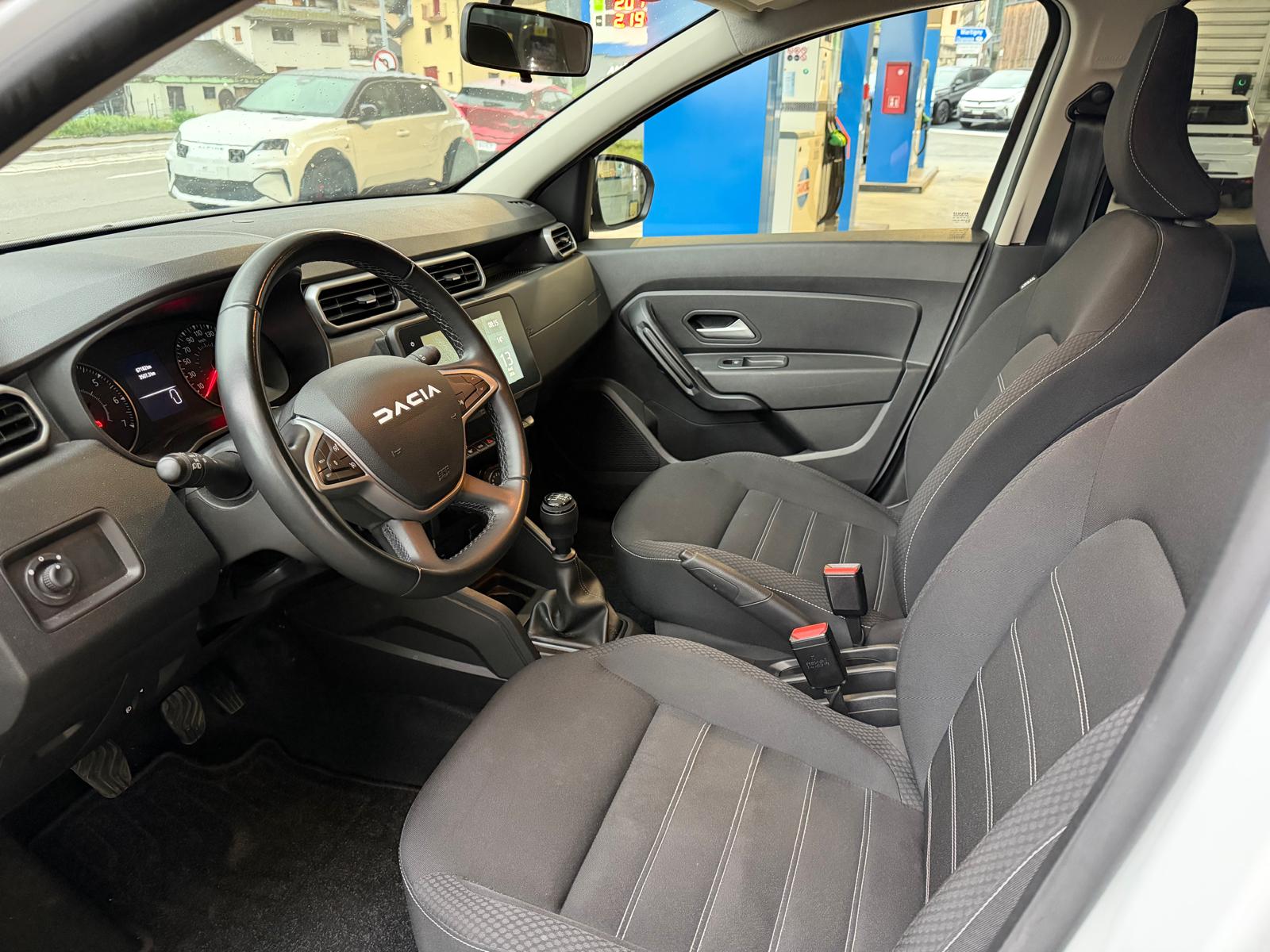 DACIA Duster TCe 150 Journey 4x4-image-5