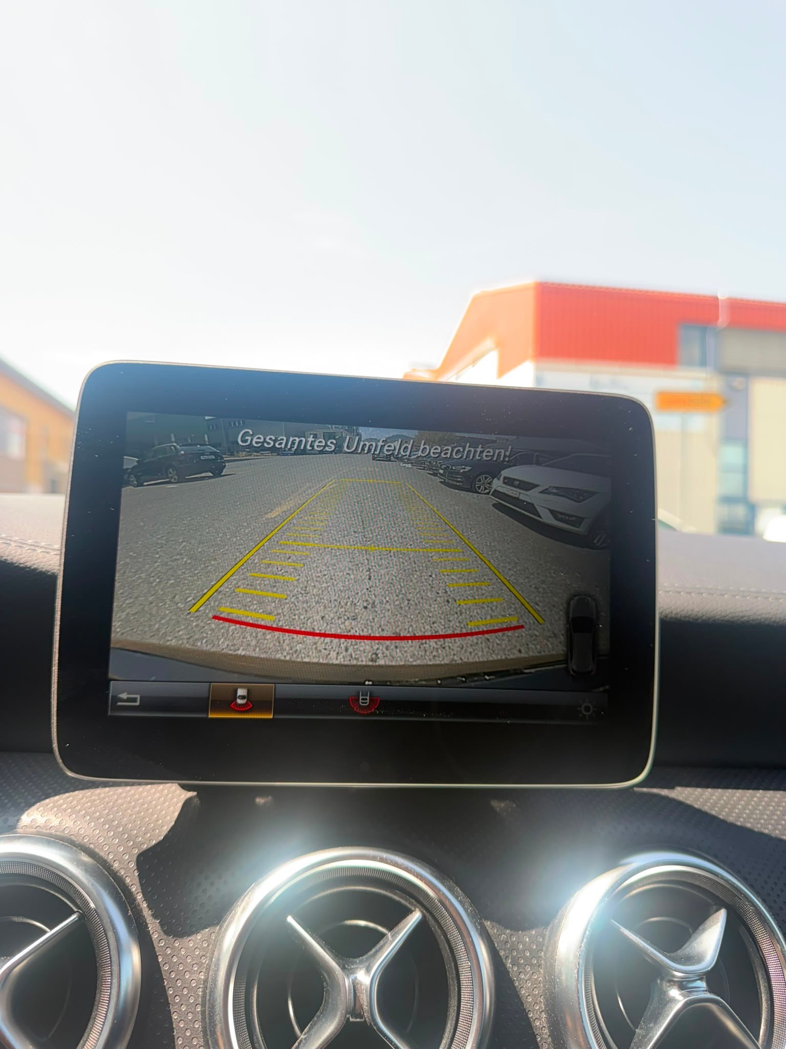 MERCEDES-BENZ A 220 AMG Line 4Matic 7G-DCT-image-13