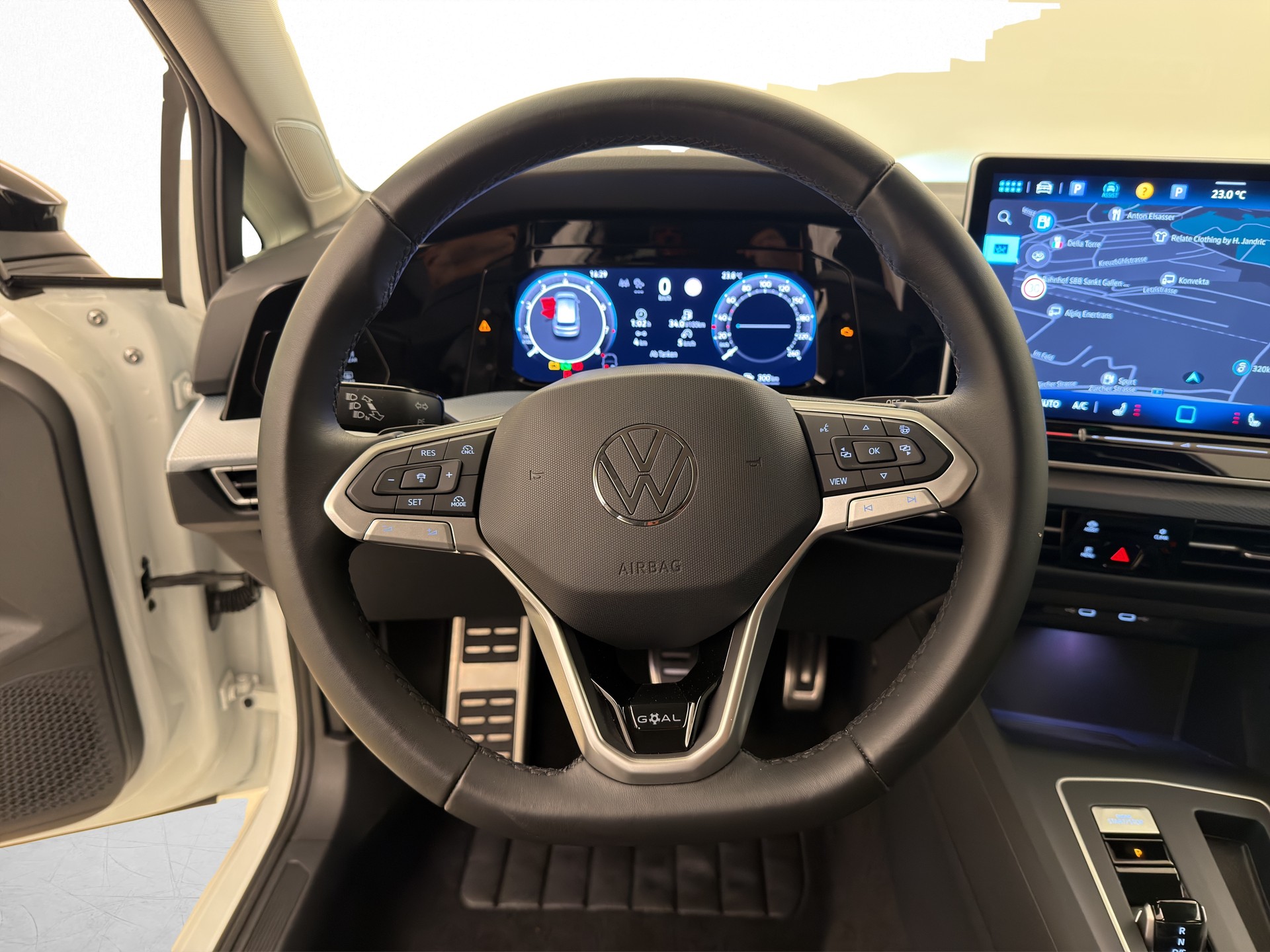 VW Golf 8 1.5 eTSI Goal DSG-image-6
