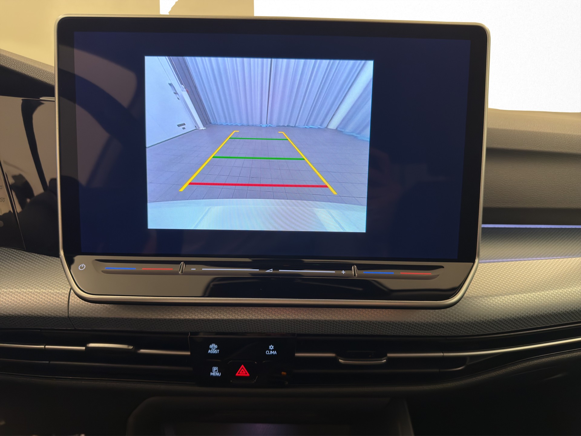VW Golf 8 1.5 eTSI Goal DSG-image-10
