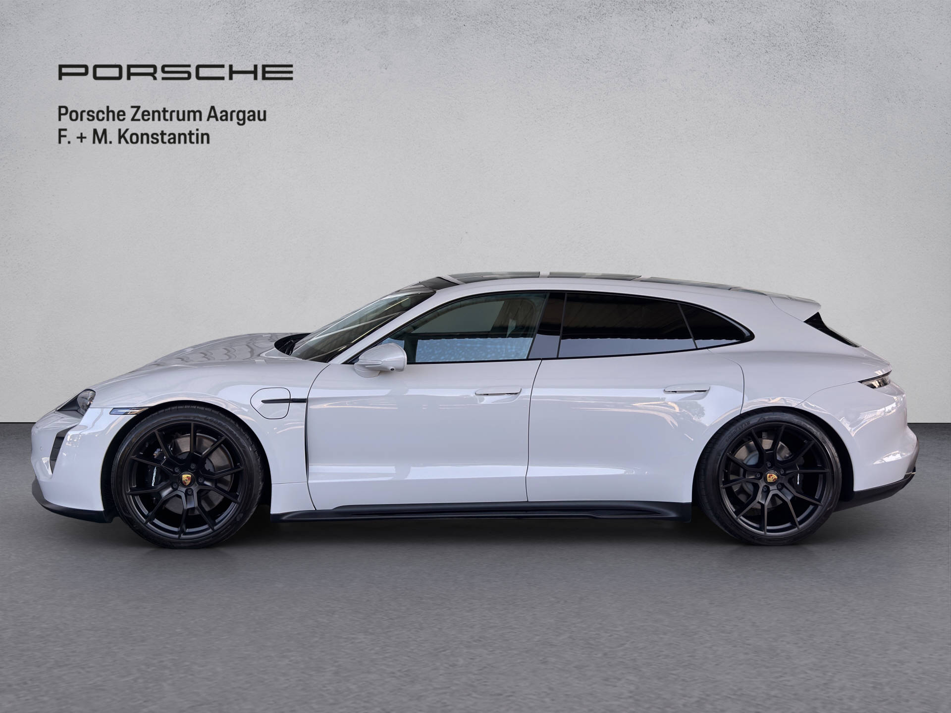 PORSCHE Taycan GTS Sport Turismo-image-2