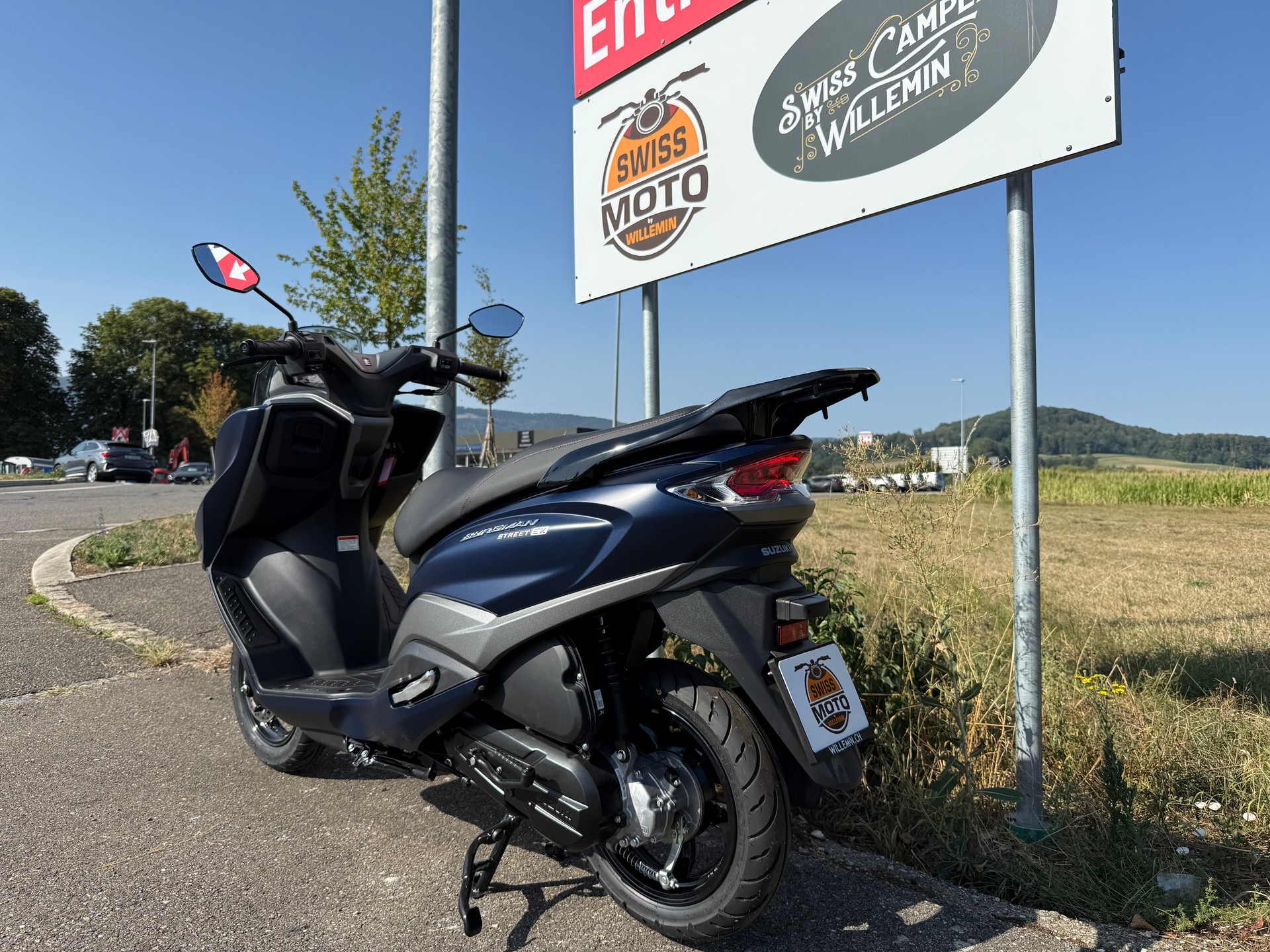 SUZUKI BURGMAN 125-showroom-element-2