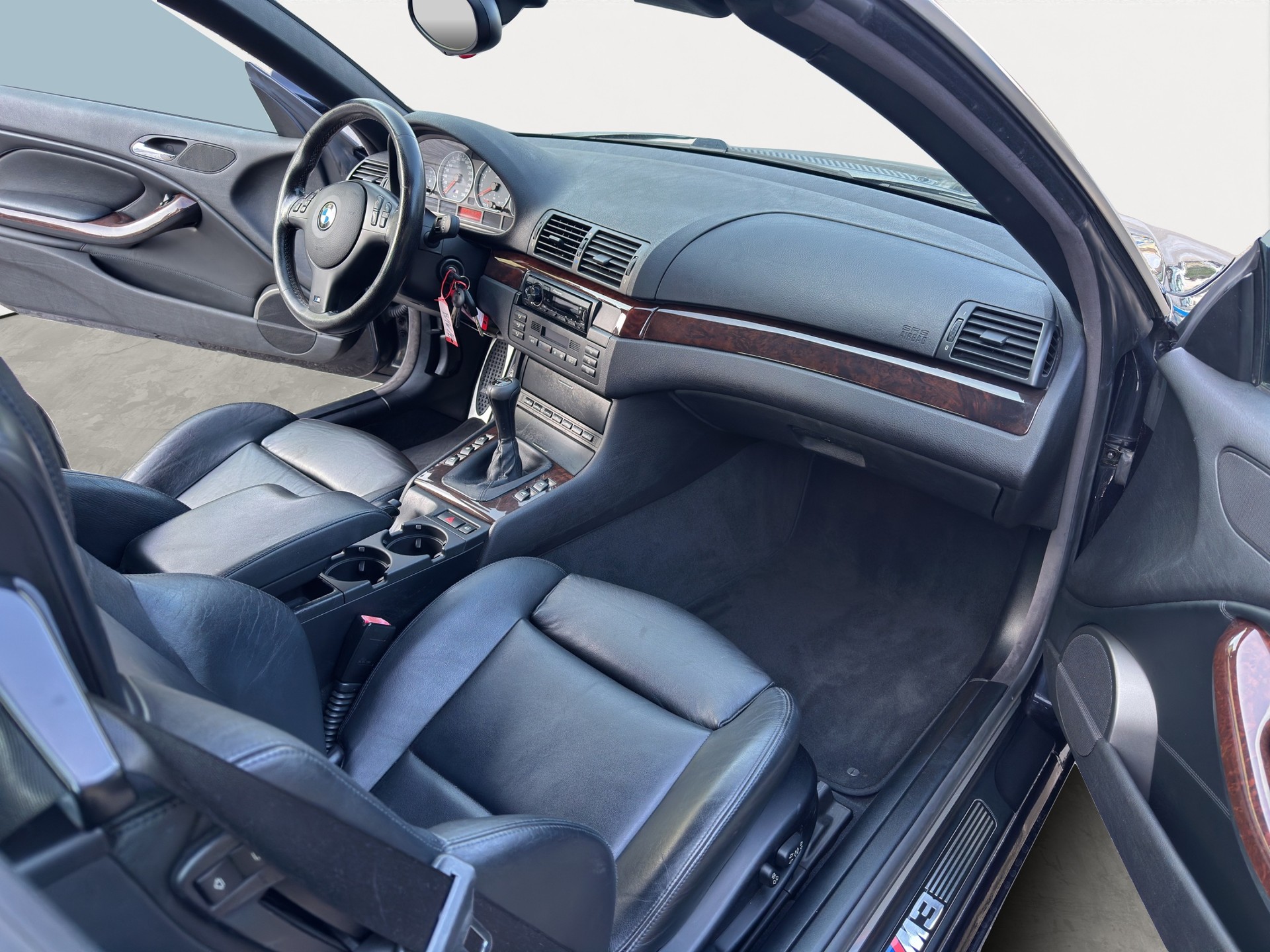 BMW M3 Cabriolet-image-5