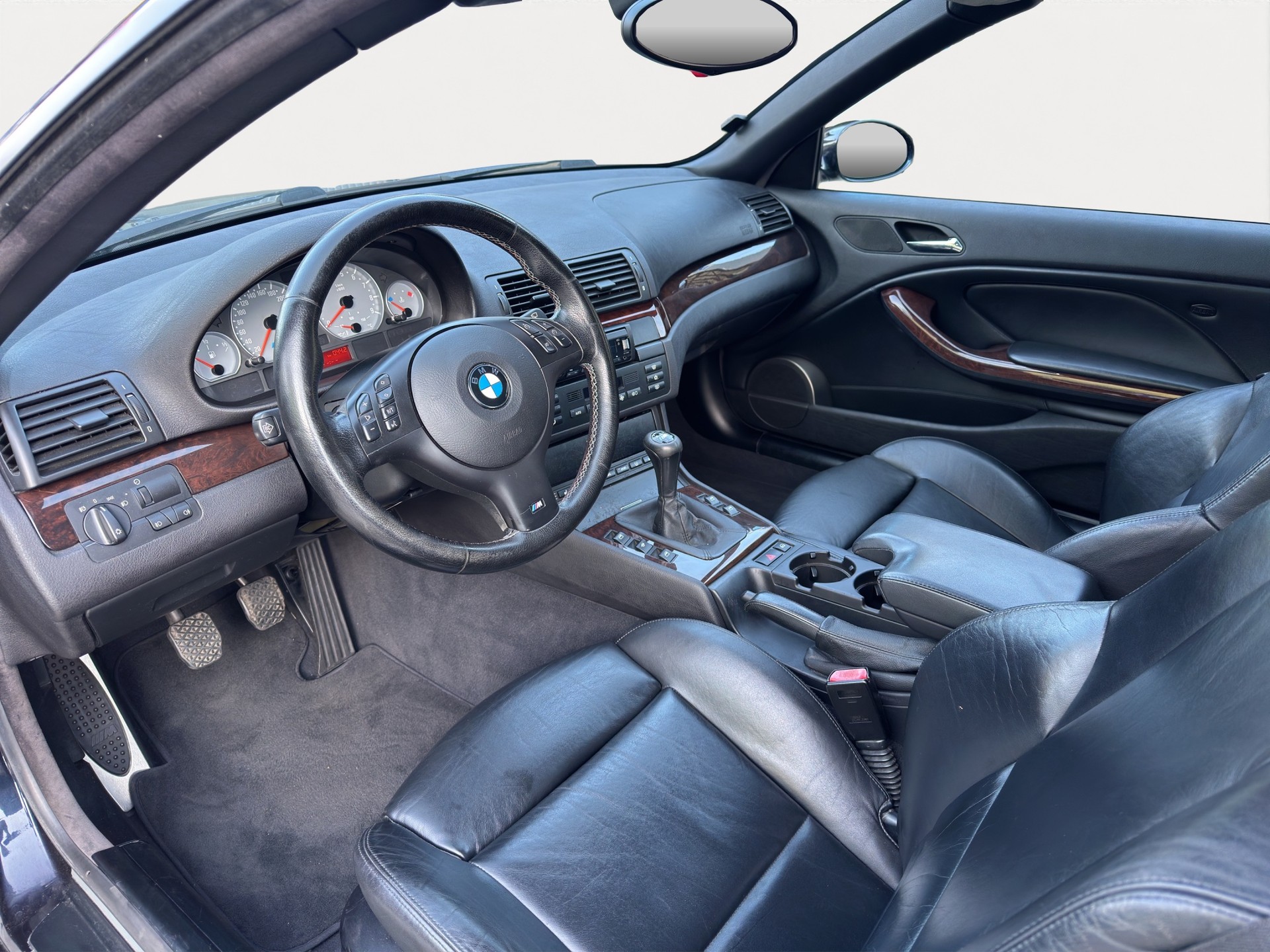 BMW M3 Cabriolet-image-6