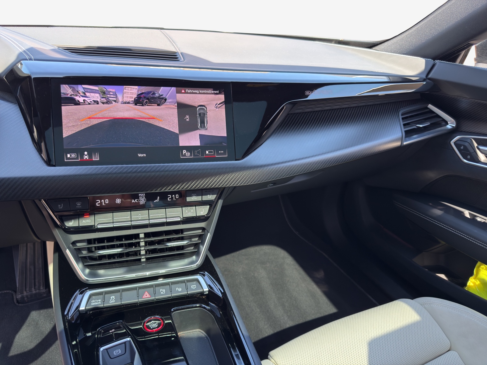 AUDI e-tron GT quattro-image-11