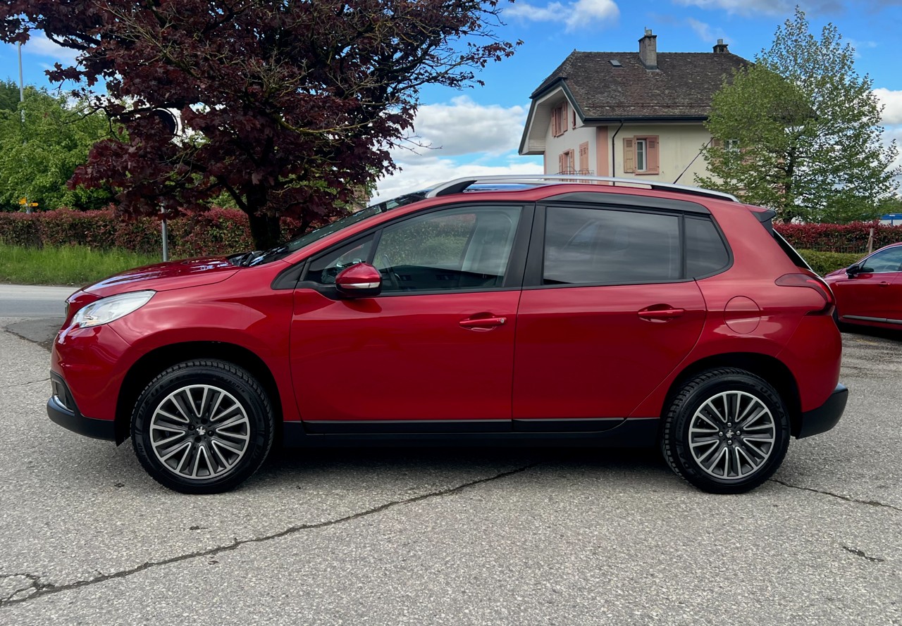 PEUGEOT 2008 1.2 PureTech Active-image-4