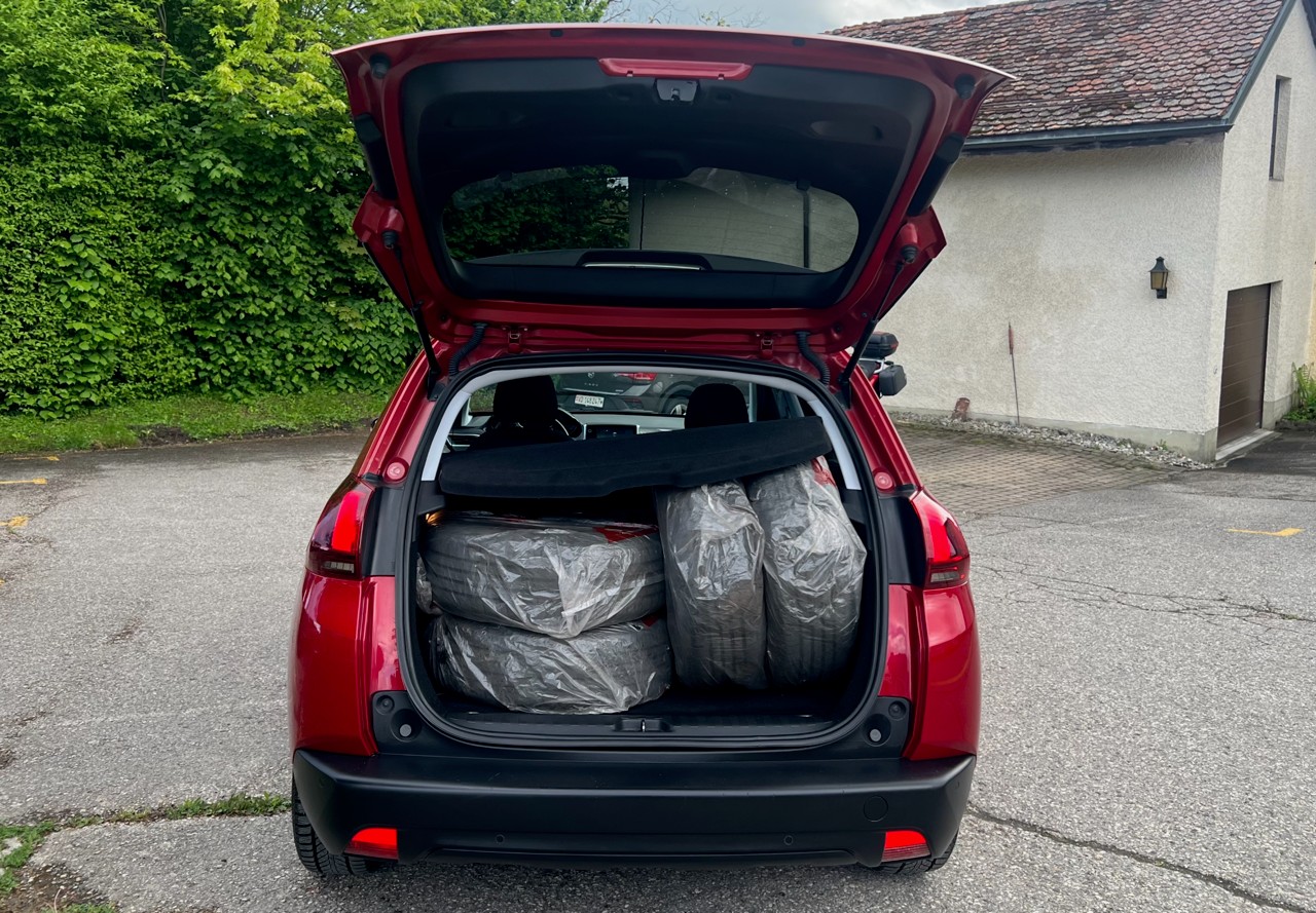 PEUGEOT 2008 1.2 PureTech Active-image-15