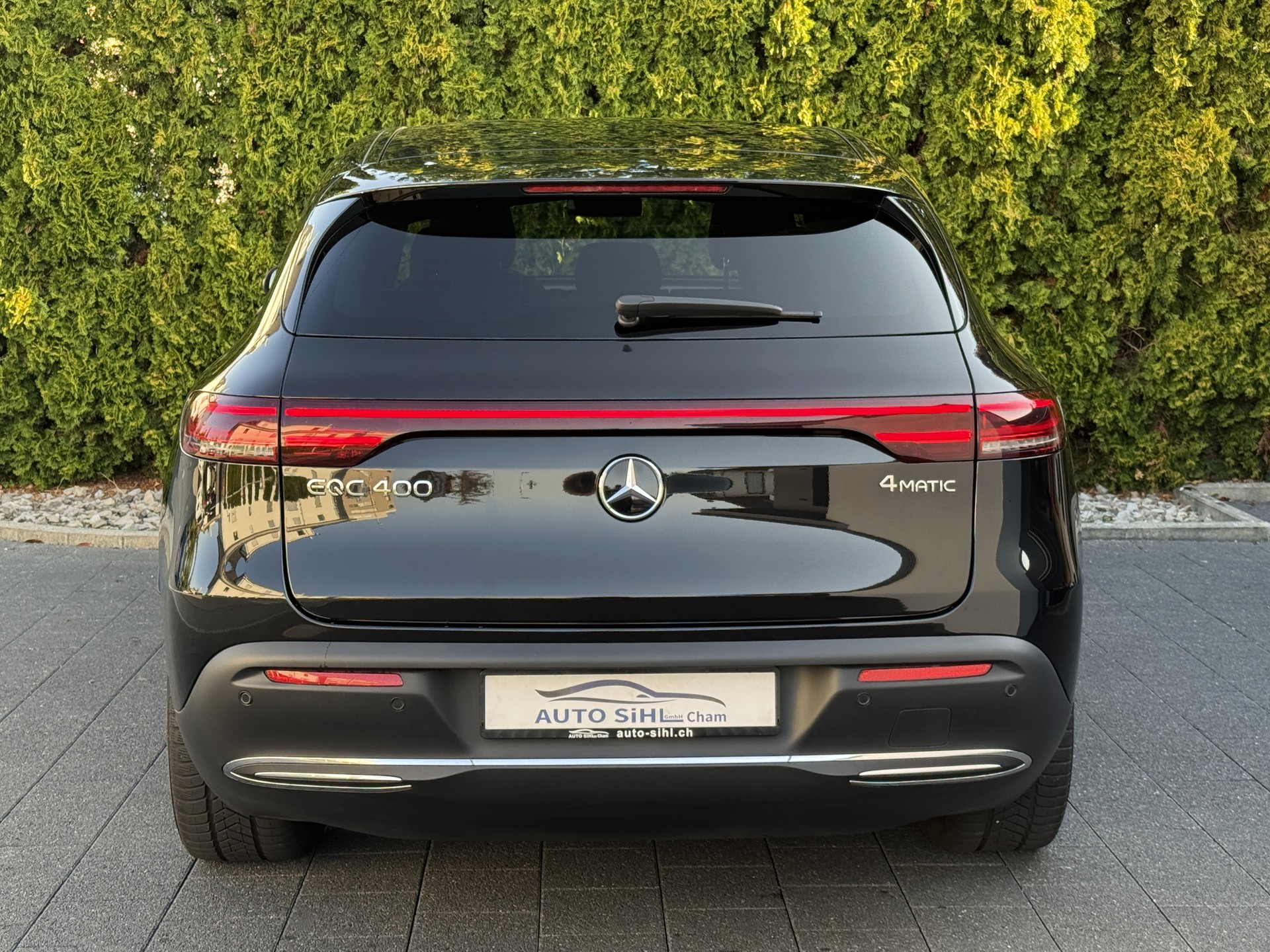 MERCEDES-BENZ EQC 400 4Matic EQ Star / Gratis Service-image-10