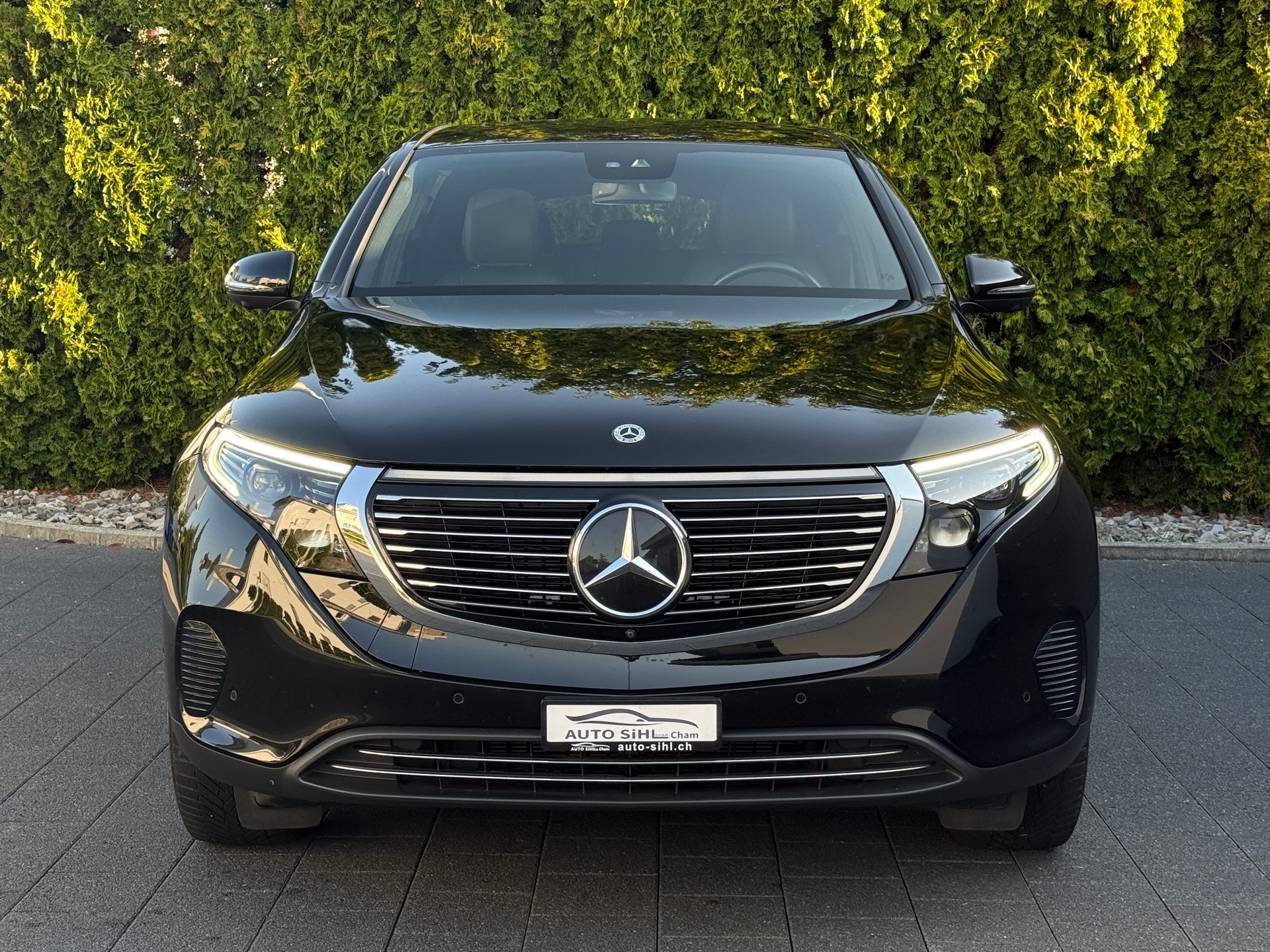 MERCEDES-BENZ EQC 400 4Matic EQ Star / Gratis Service-image-4