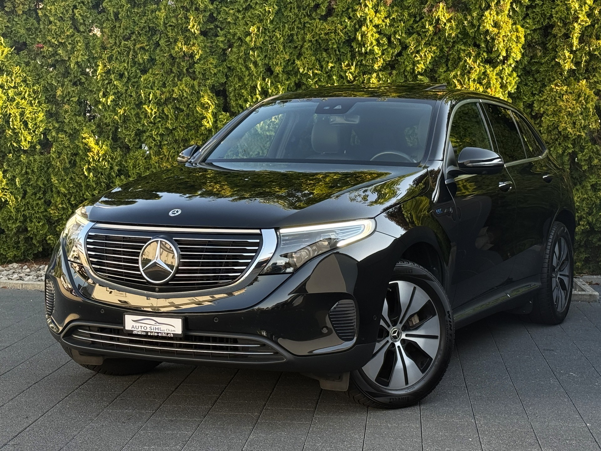 MERCEDES-BENZ EQC 400 4Matic EQ Star / Gratis Service-image-2