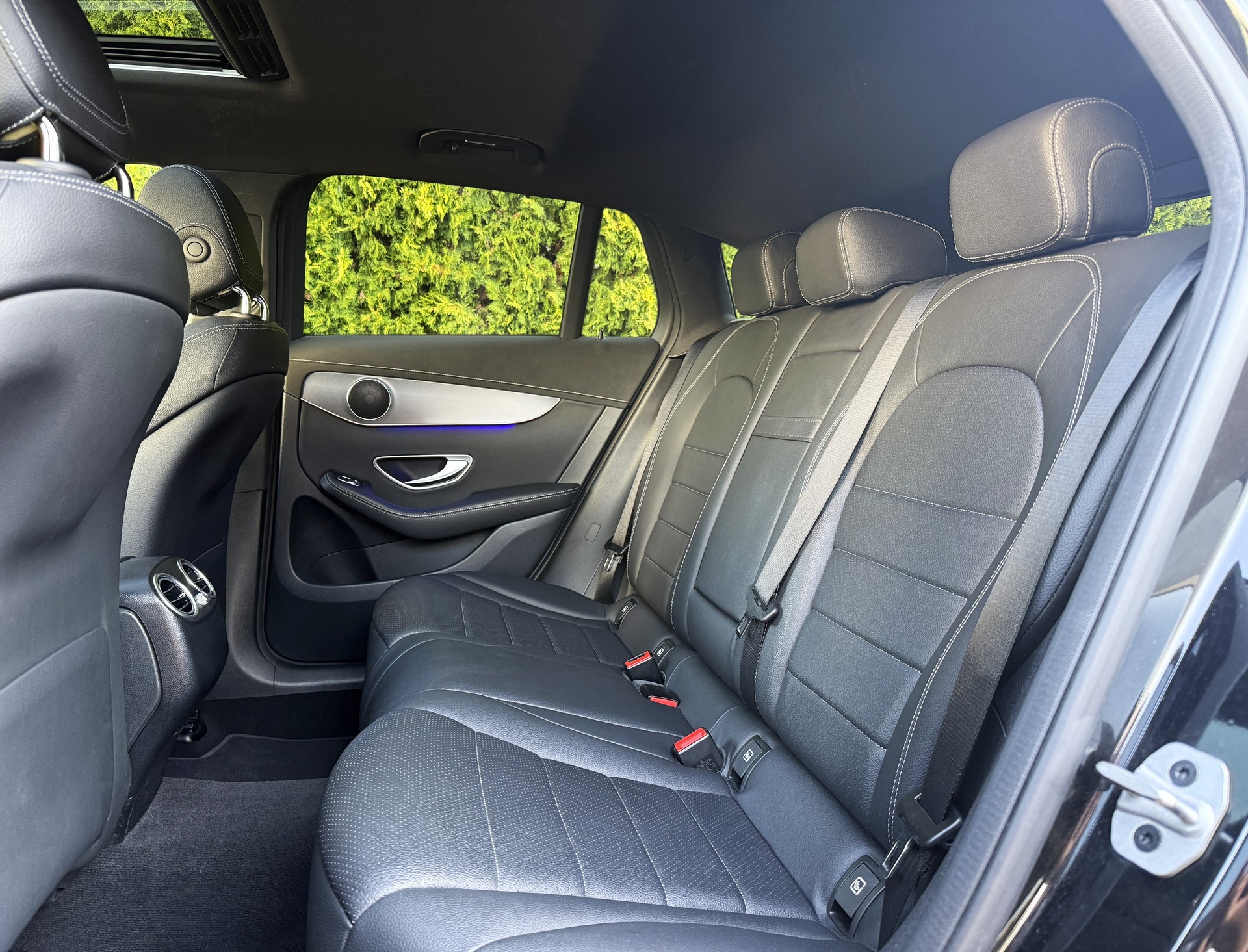 MERCEDES-BENZ EQC 400 4Matic EQ Star / Gratis Service-image-16