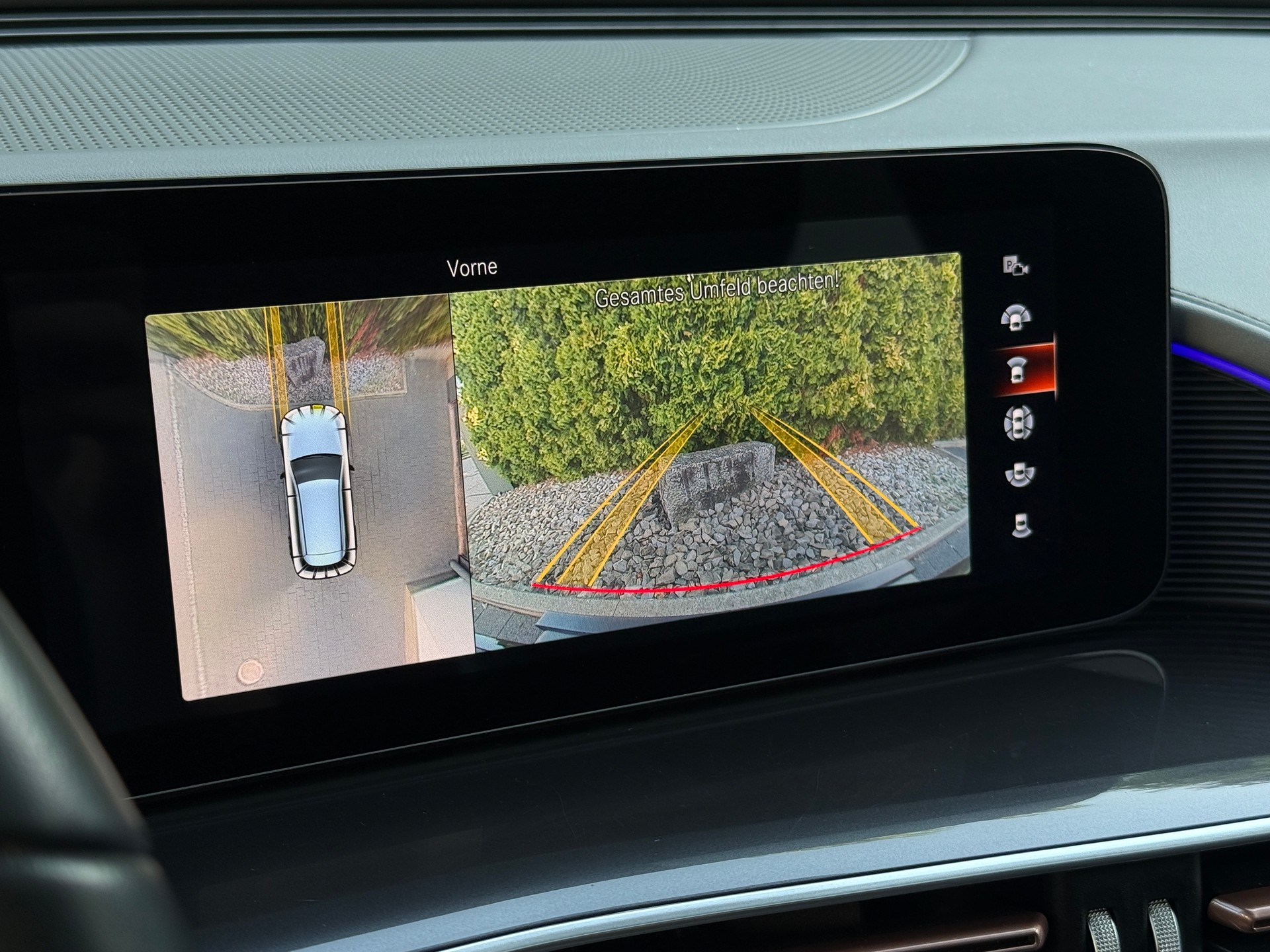 MERCEDES-BENZ EQC 400 4Matic EQ Star / Gratis Service-image-18