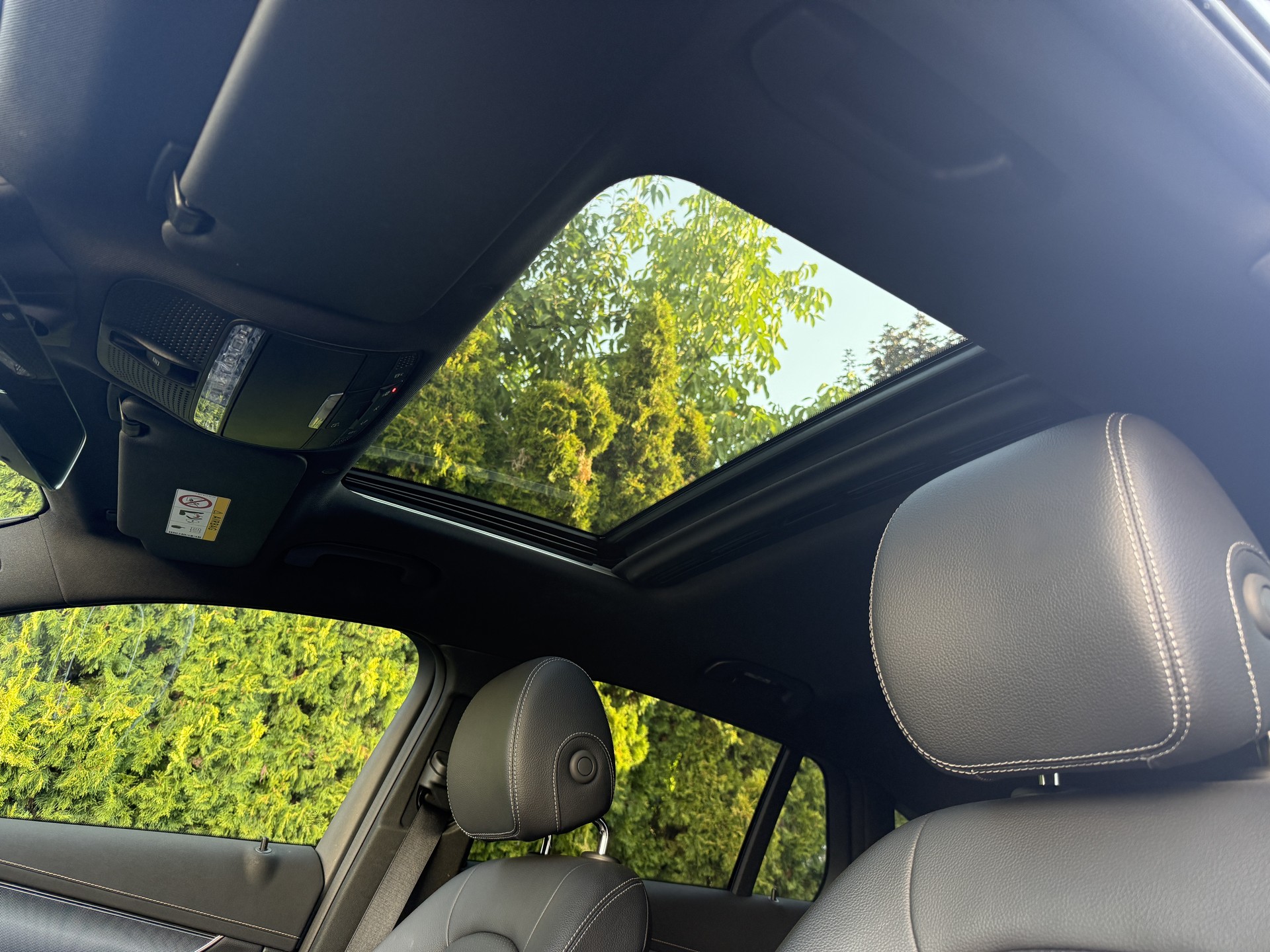 MERCEDES-BENZ EQC 400 4Matic EQ Star / Gratis Service-image-14
