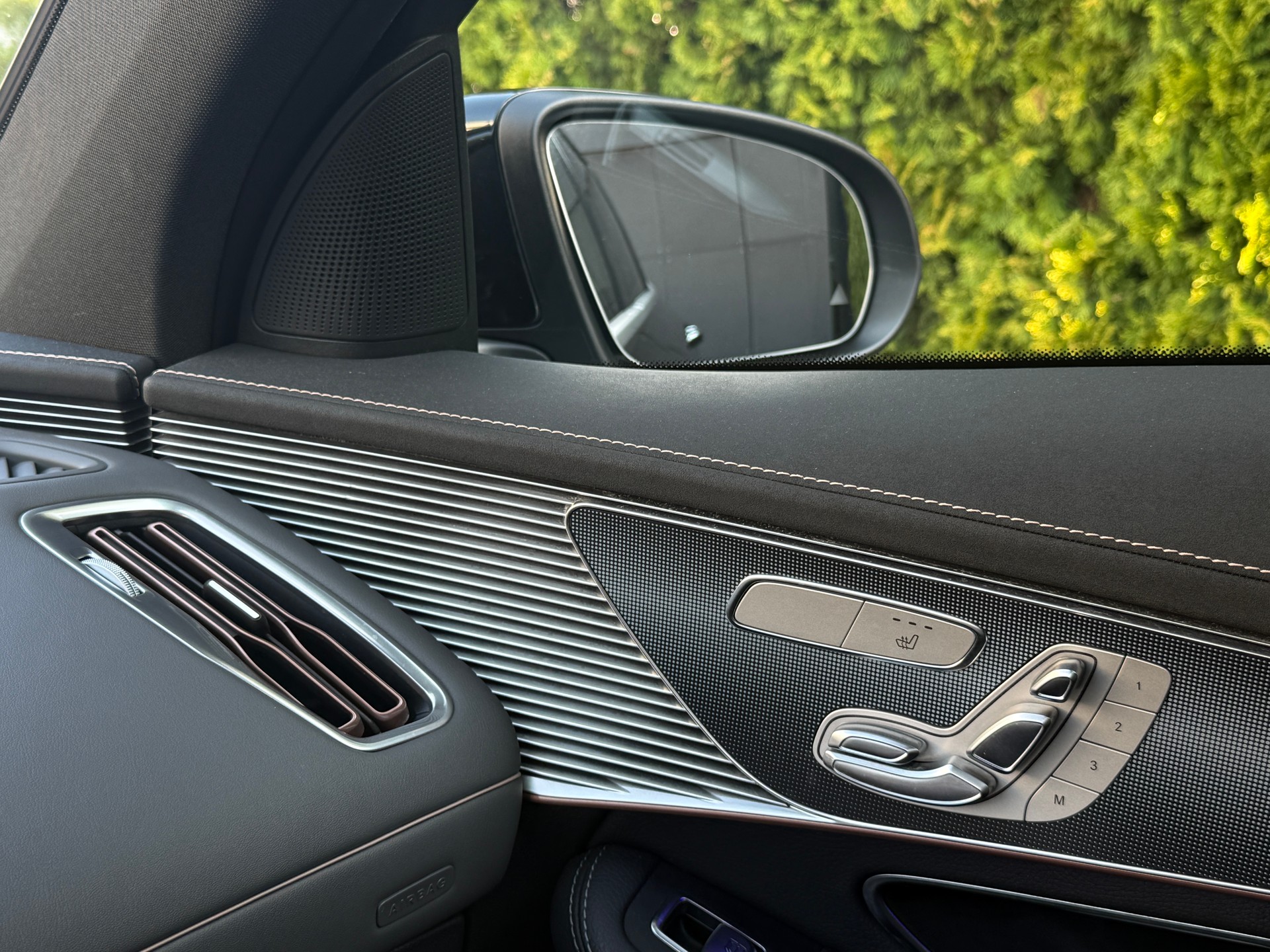 MERCEDES-BENZ EQC 400 4Matic EQ Star / Gratis Service-image-15