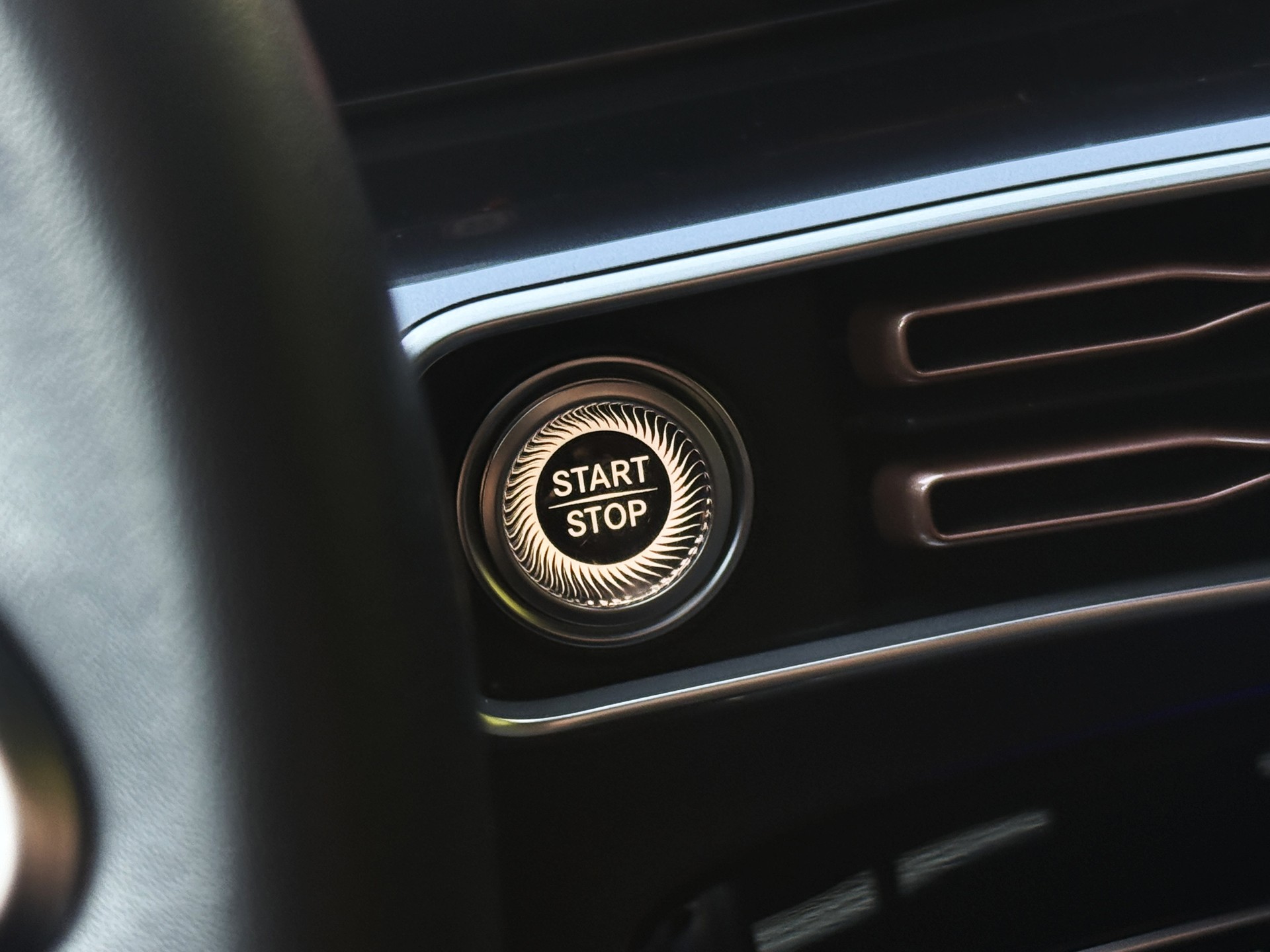 MERCEDES-BENZ EQC 400 4Matic EQ Star / Gratis Service-image-28
