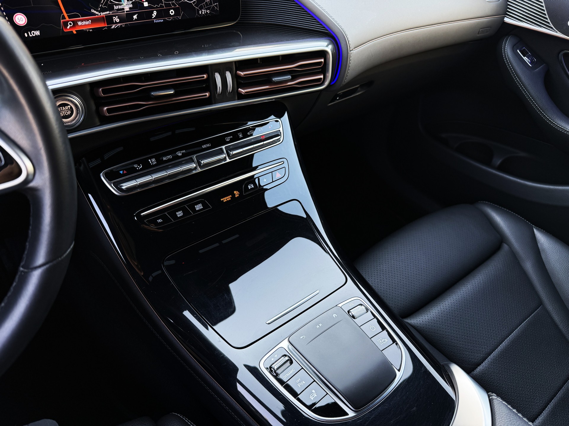 MERCEDES-BENZ EQC 400 4Matic EQ Star / Gratis Service-image-26