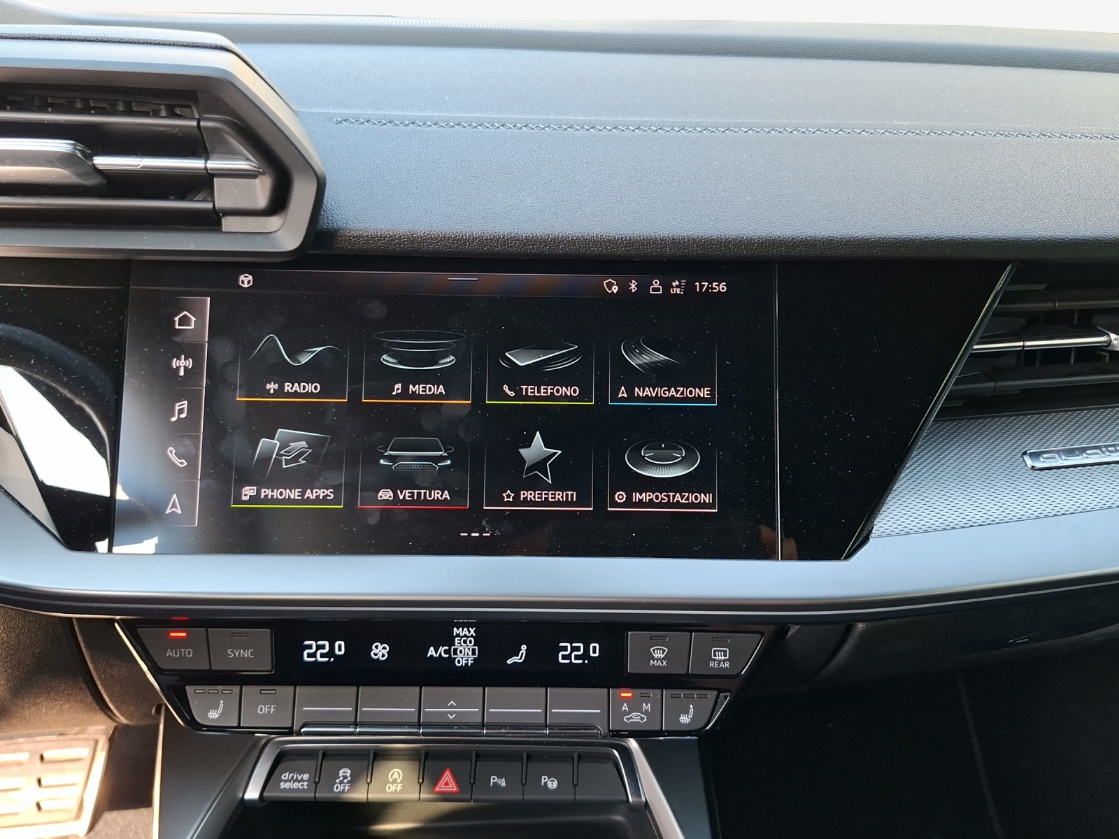 AUDI S3 Sportback 2.0 TFSI quattro S-tronic-image-8