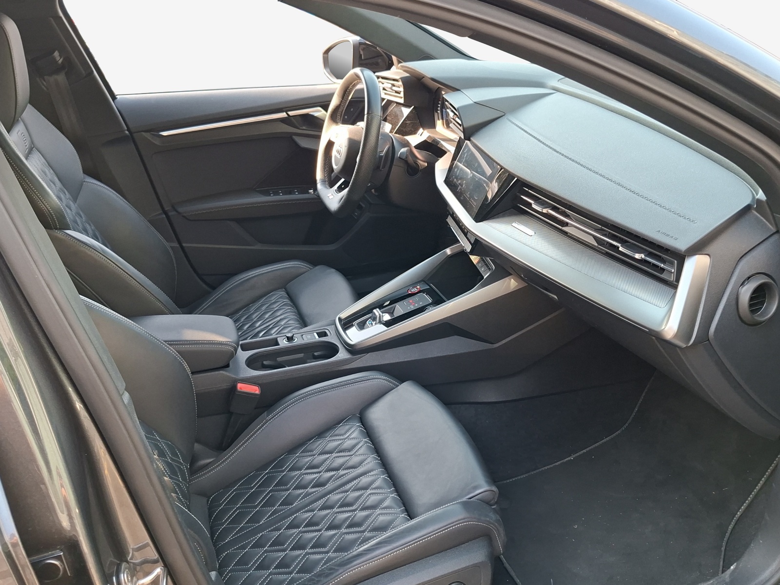 AUDI S3 Sportback 2.0 TFSI quattro S-tronic-image-15