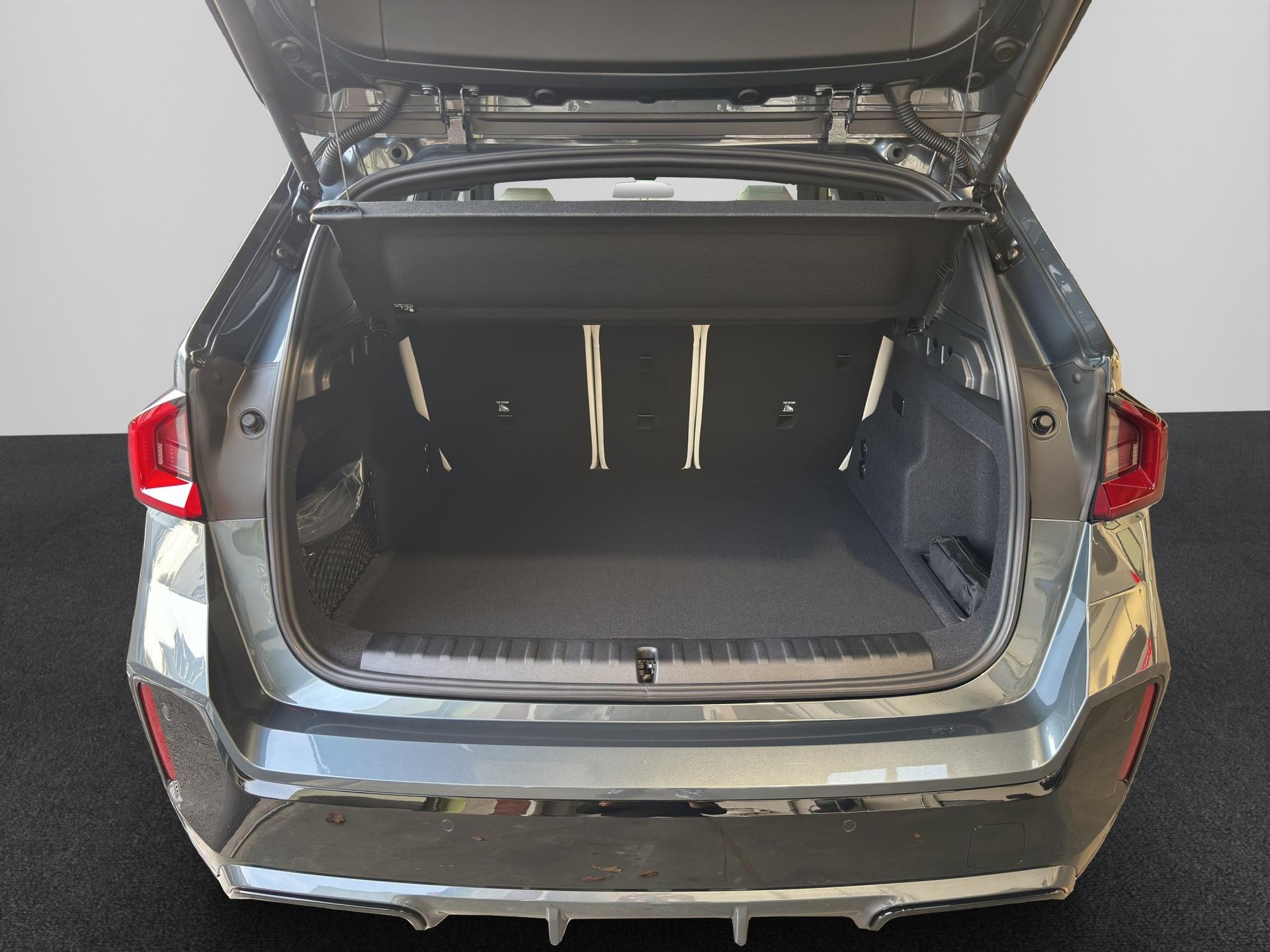 BMW iX1 30 xDrive M Sport Pro 'Individual'-image-22