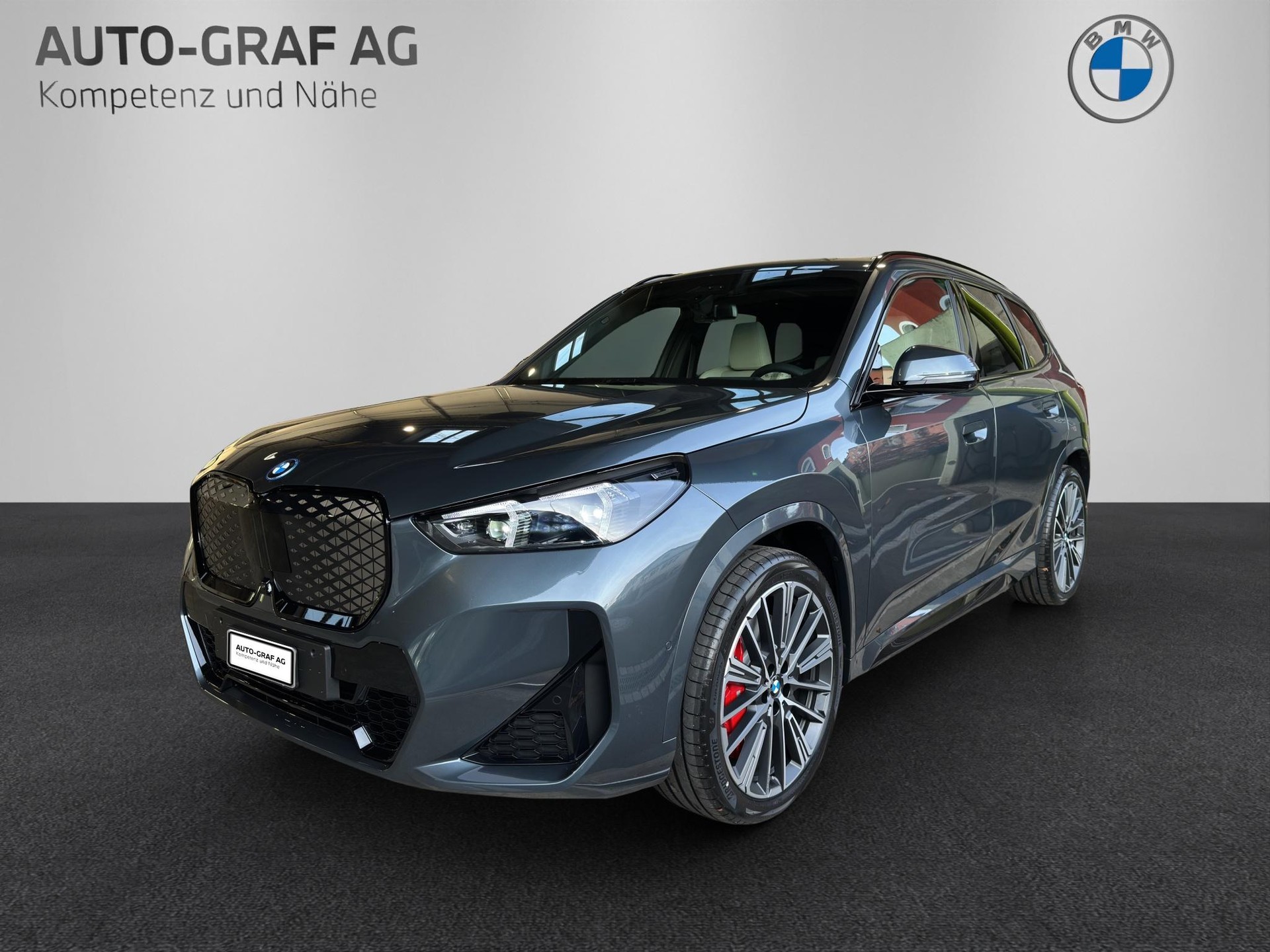 BMW iX1 30 xDrive M Sport Pro 'Individual'