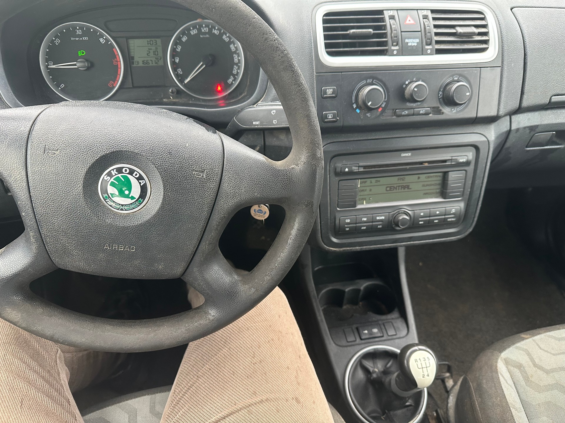 SKODA Roomster 1.4 TDI Magic-image-10
