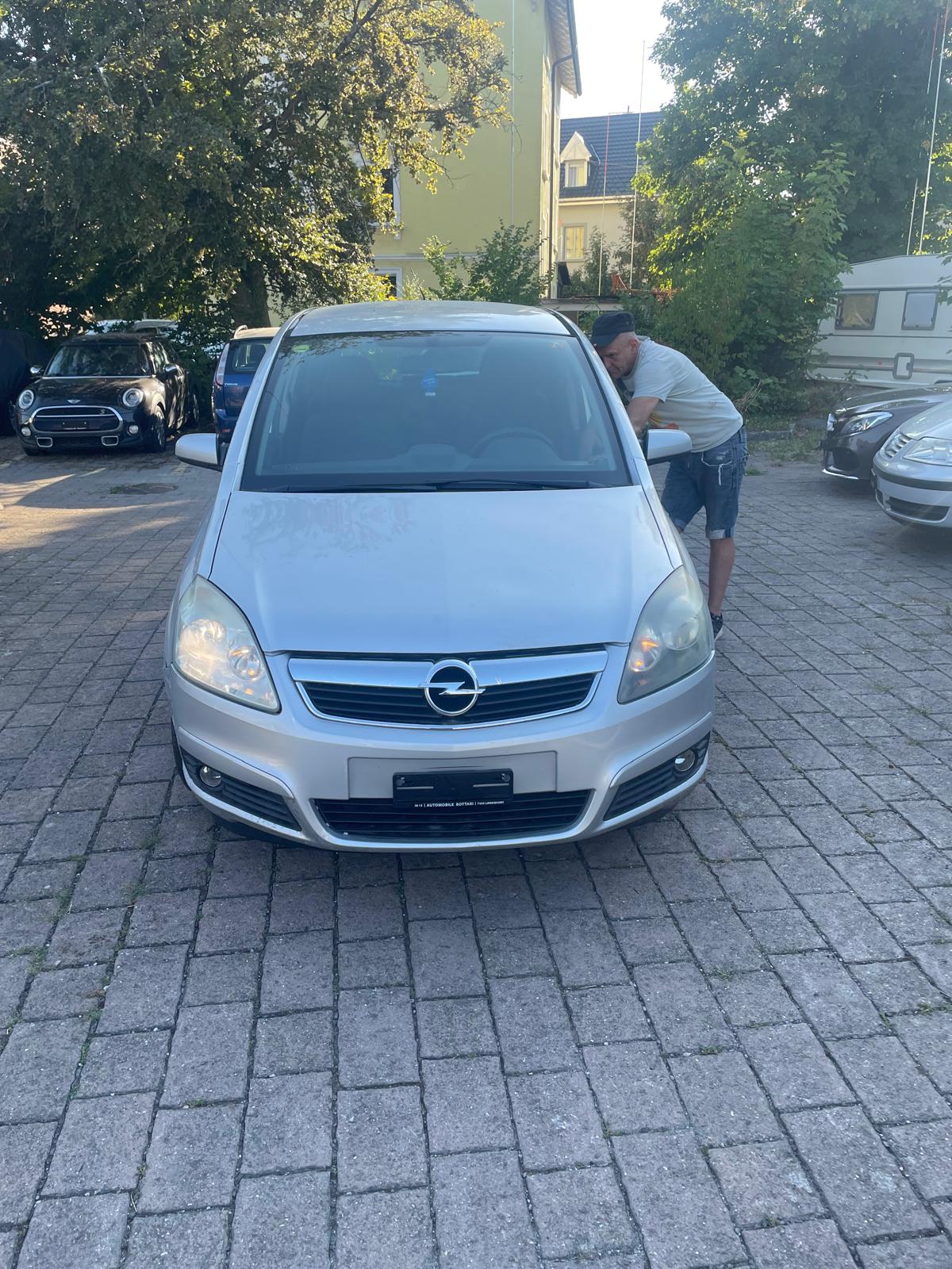 OPEL Zafira 1.9 CDTI Sport